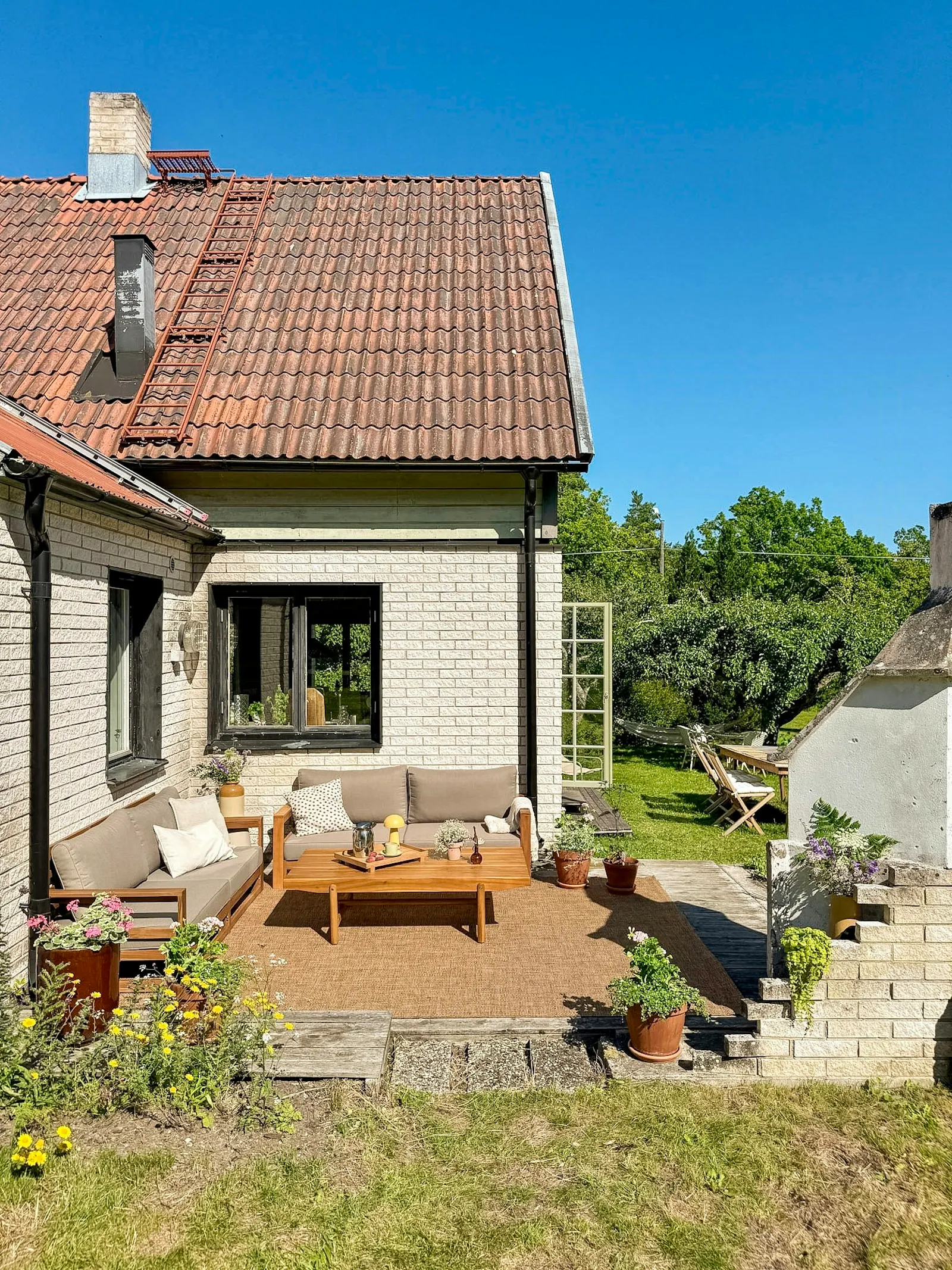 Rymlig villa nära havet i Rute – bild 4 av 24