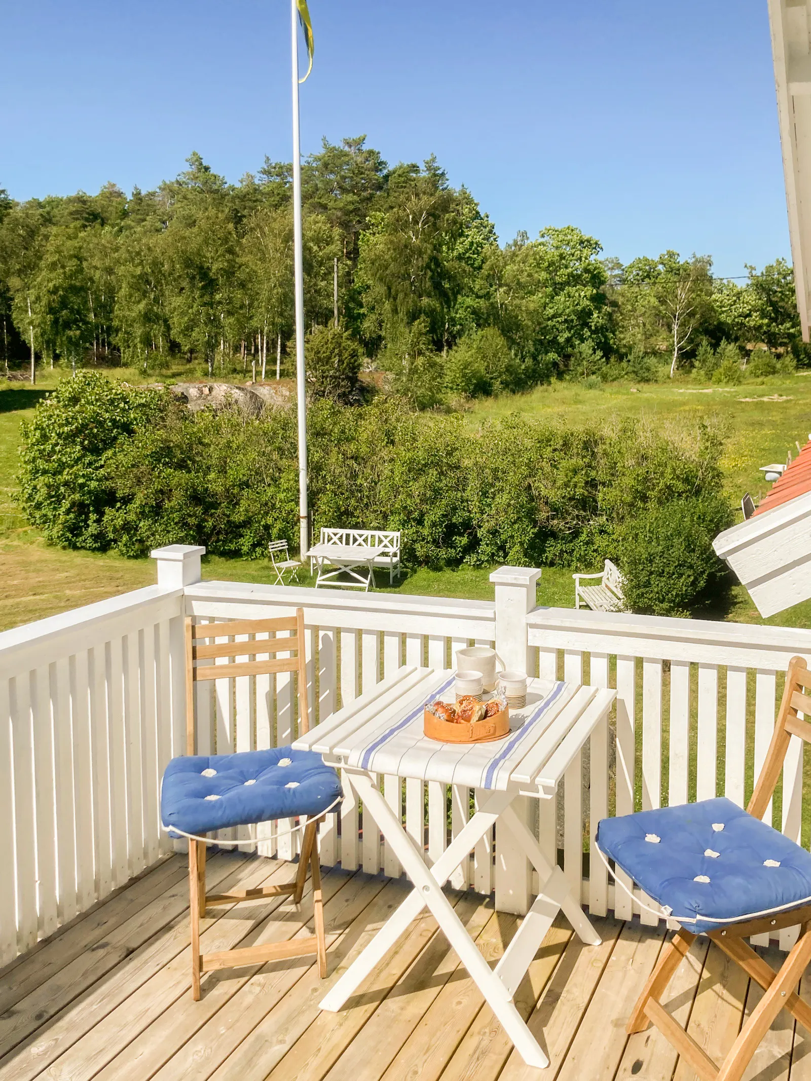 Gårdshus i Bohuslän nära hav och natur – bild 4 av 24