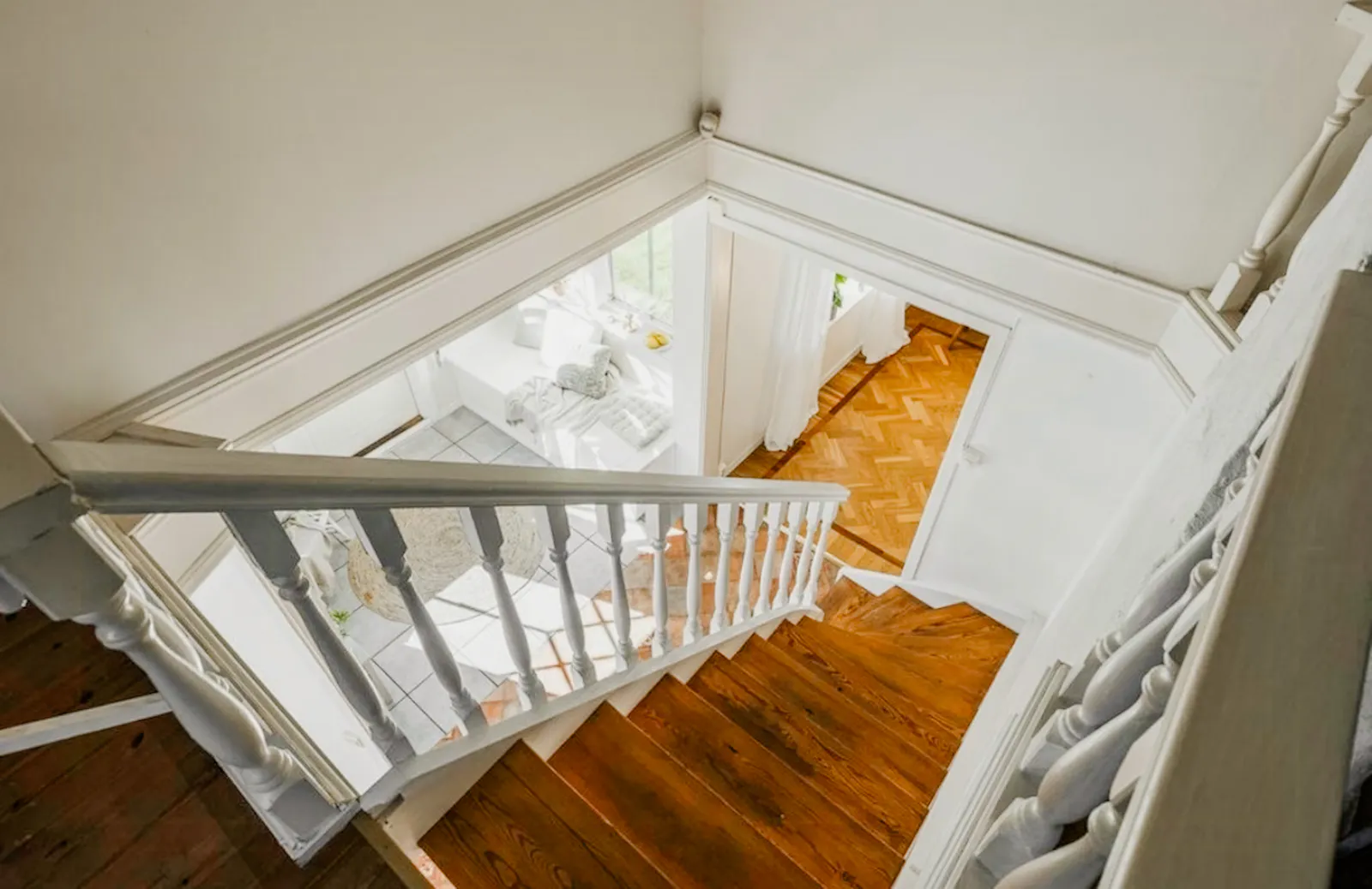 Avkopplande villa med braskamin och egen bäck – bild 16 av 24