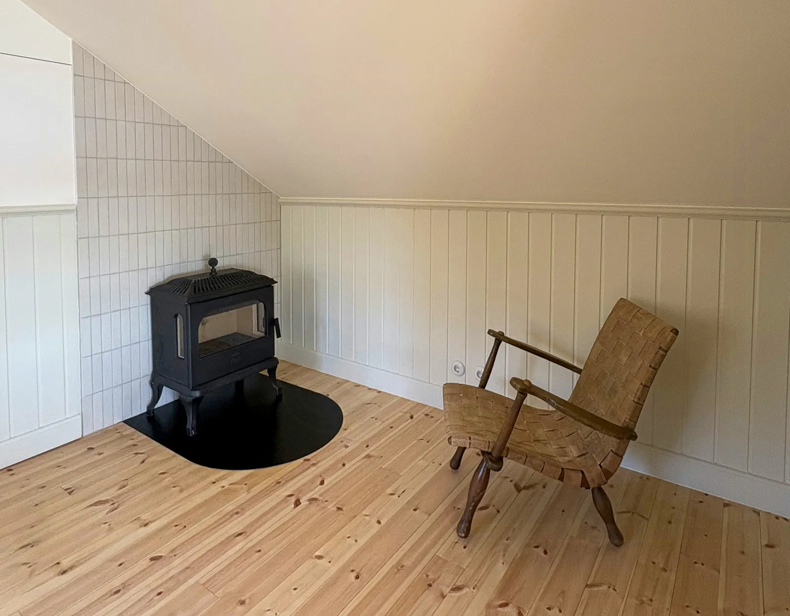 Nyrenoverat hus vid havet på Värmdö – bild 15 av 24