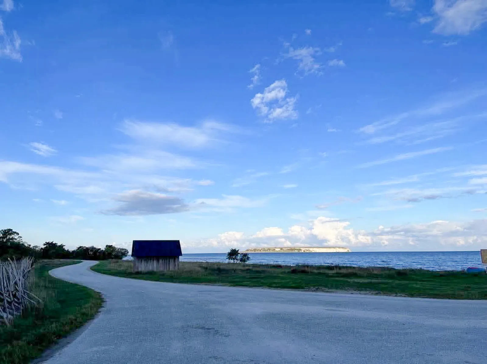 Modernt arkitektritat ladhus vid Ekstakusten – bild 15 av 18