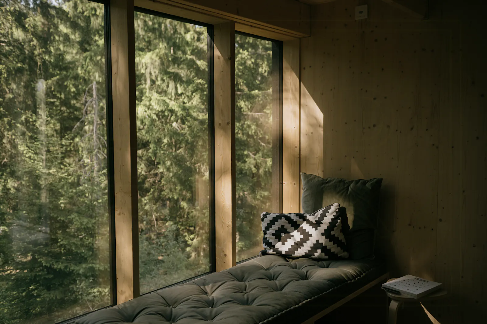 Nybyggd ateljé med naturnära design på Orust – bild 9 av 24