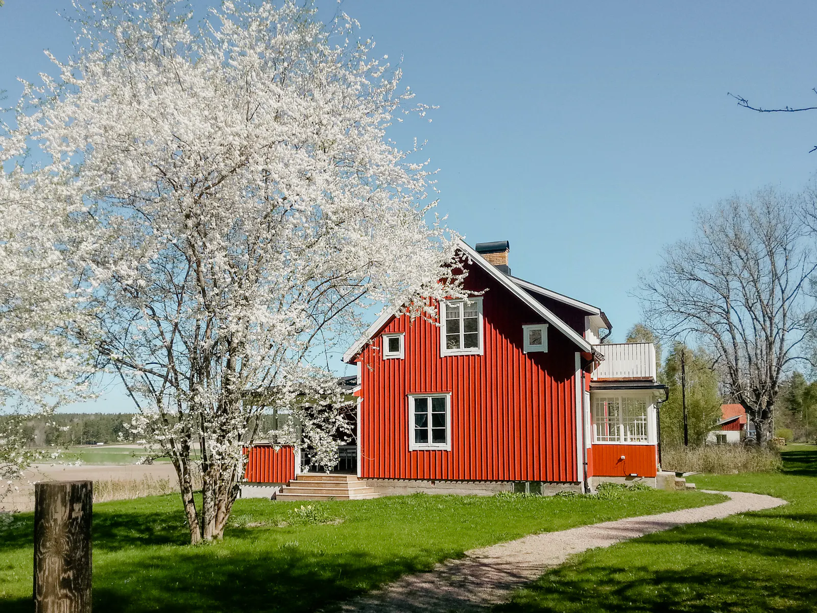 Historisk stuga med moderna bekvämligheter i Åmål – bild 2 av 24
