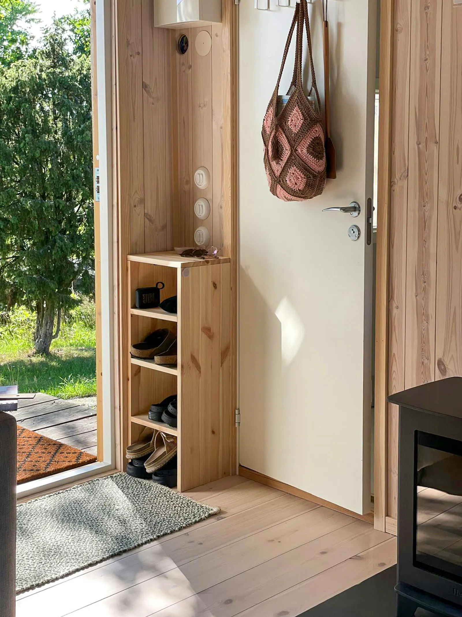 Charmigt torp med sjöutsikt i Småland – bild 16 av 24
