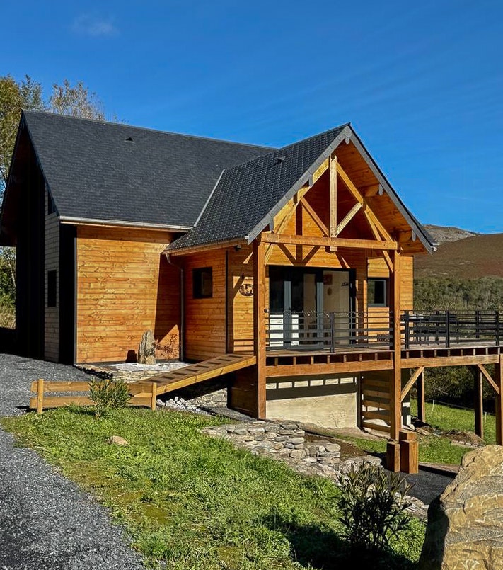 Hautes Pyrenees cover image