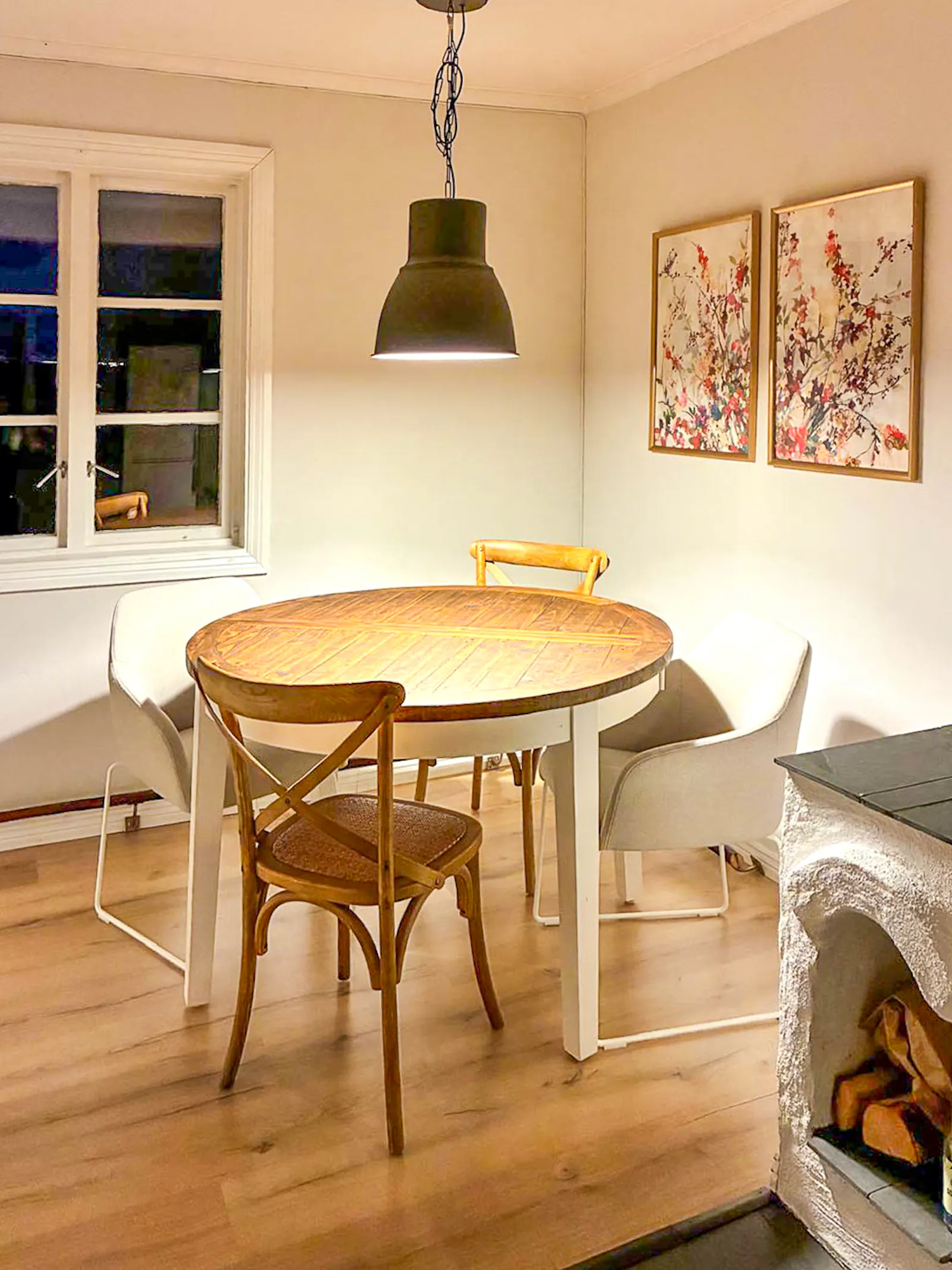 Mysigt svenskt hus vid Fryken med öppen spis – bild 6 av 24