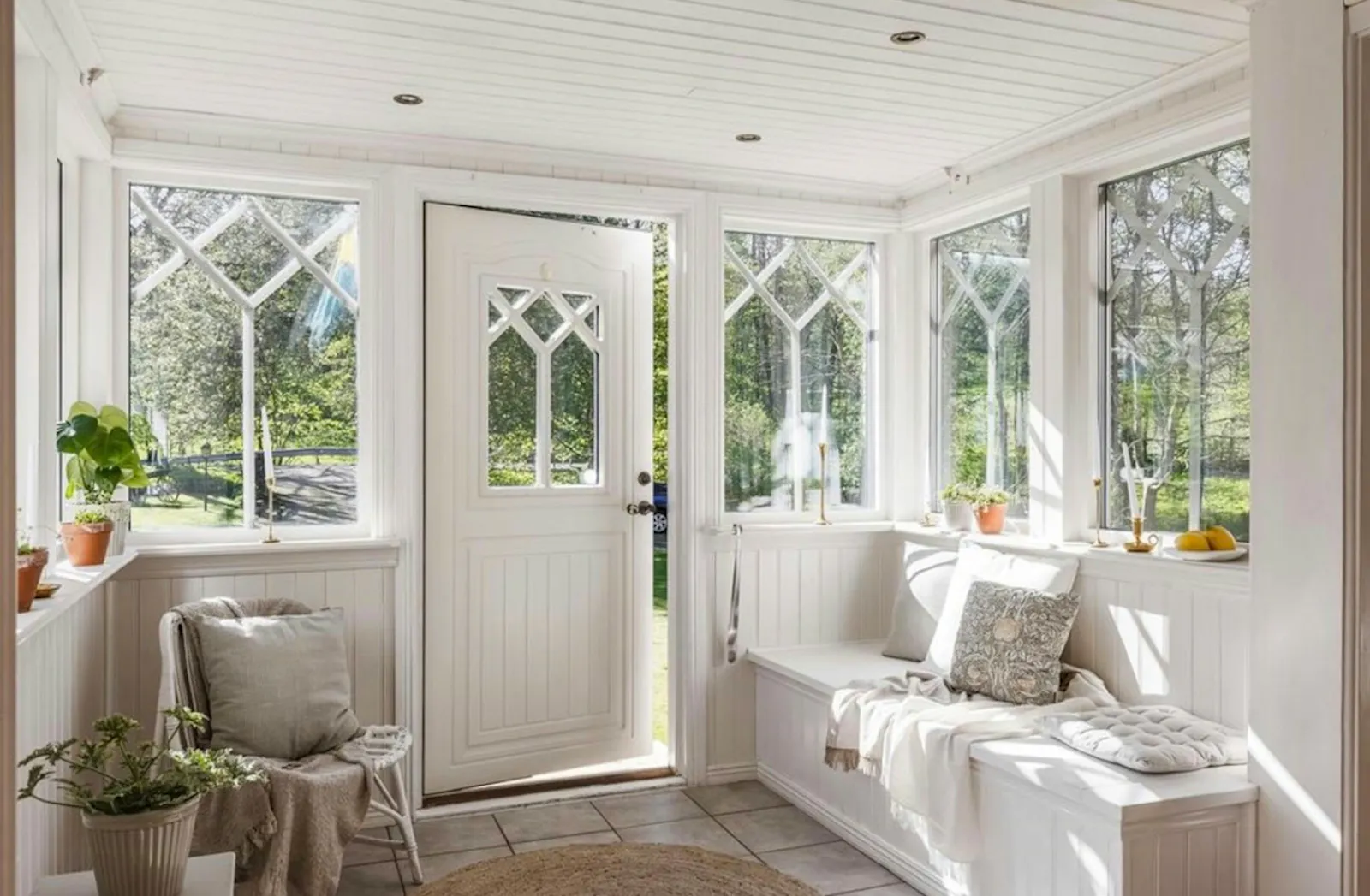 Avkopplande villa med braskamin och egen bäck – bild 14 av 24