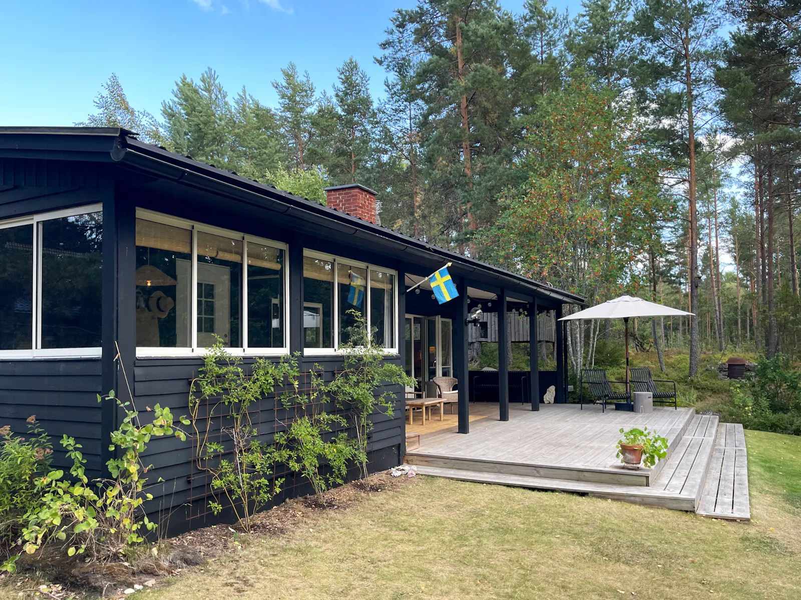 Hus vid skogen mellan Strängnäs och Stockholm – bild 24 av 24