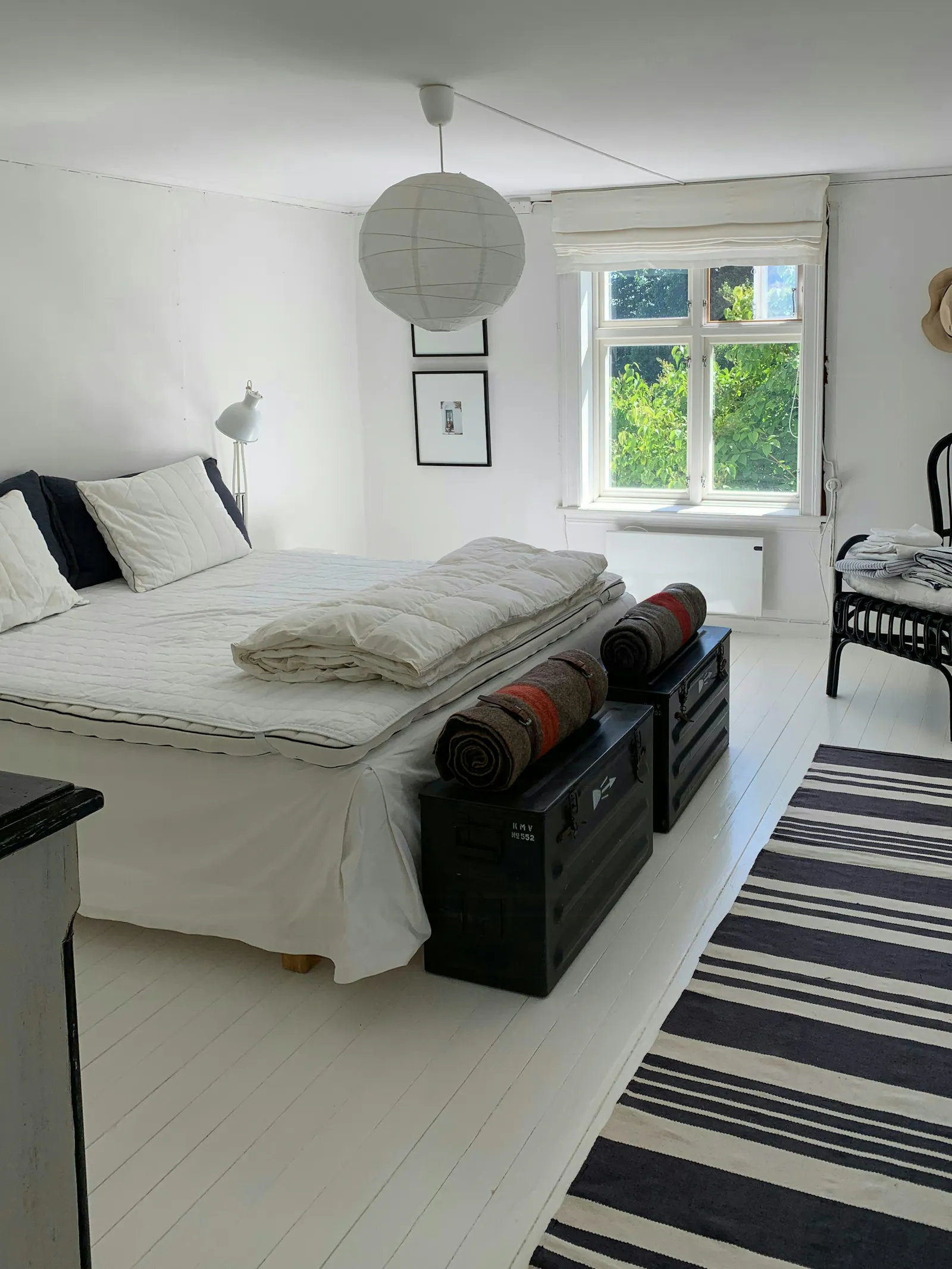 Kustnära villa med brygga på Härmanö – bild 9 av 17