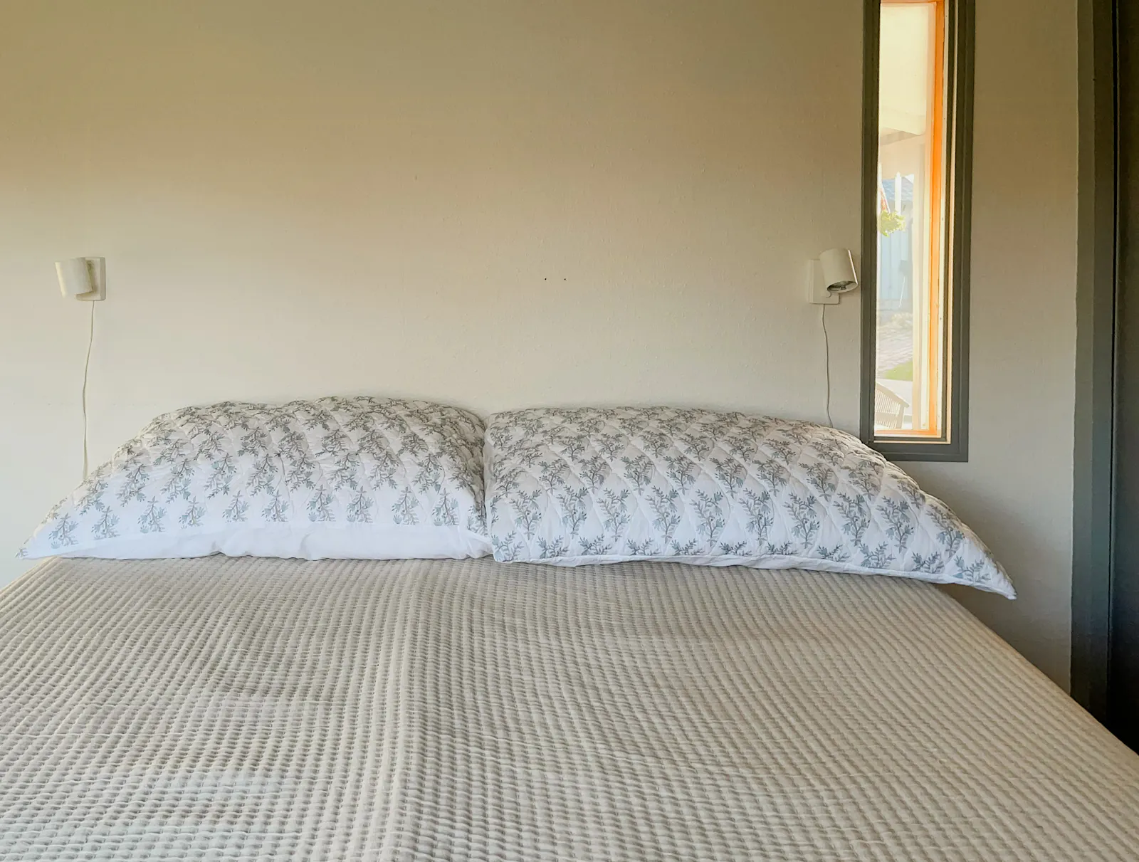 Strandhus med panoramautsikt i Påarp – bild 13 av 24