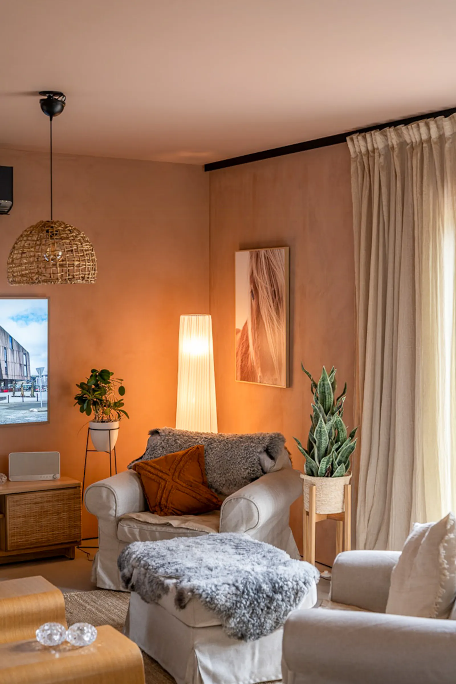 Designad stuga med gästhus vid Mullsjön – bild 9 av 24