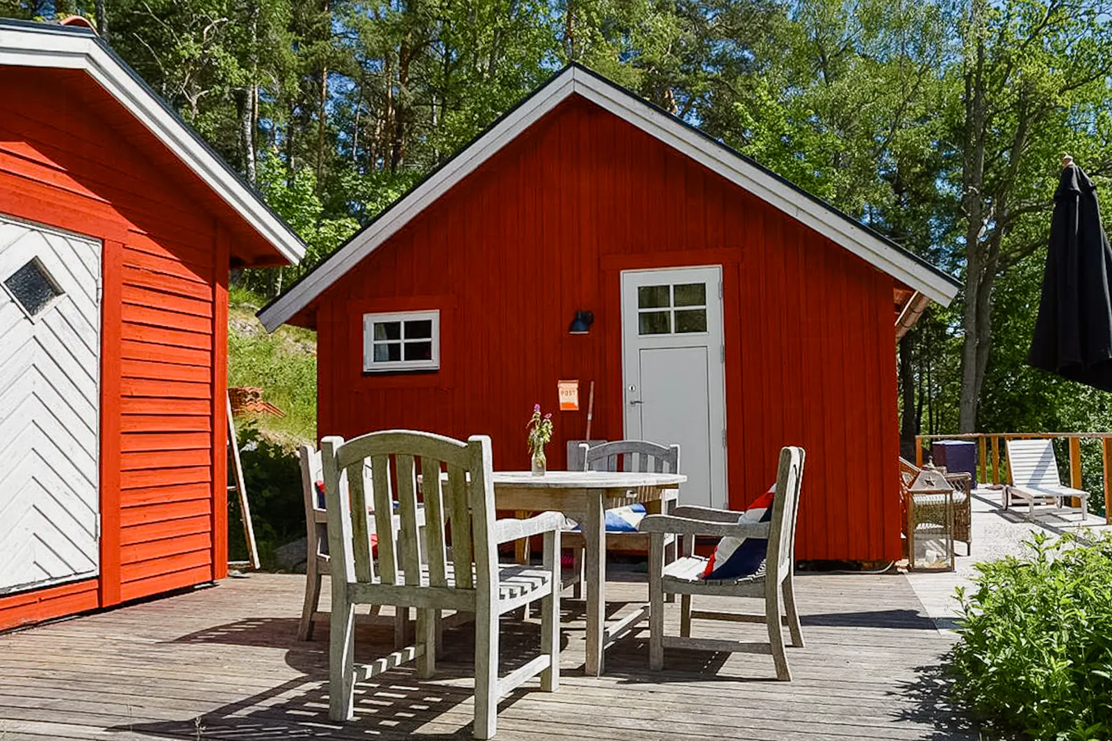 Charmig stuga med havsutsikt i vacker omgivning – bild 21 av 22