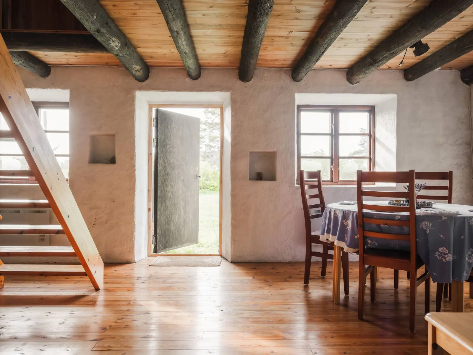1800-talsgård i kalksten på Gotlands Hangvar – bild 23 av 24