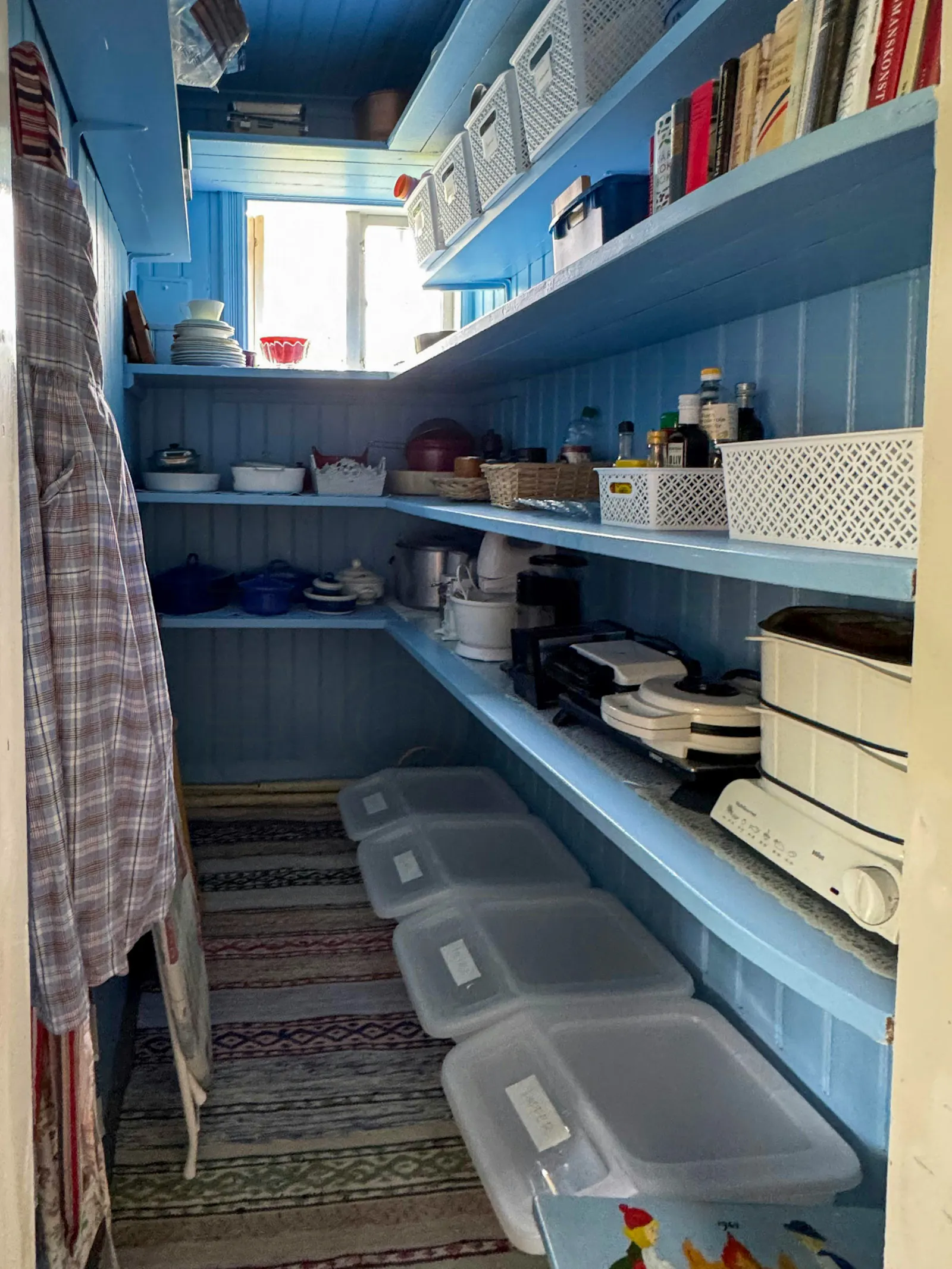 Historisk prästgård vid sjön i Dalskog – bild 8 av 24