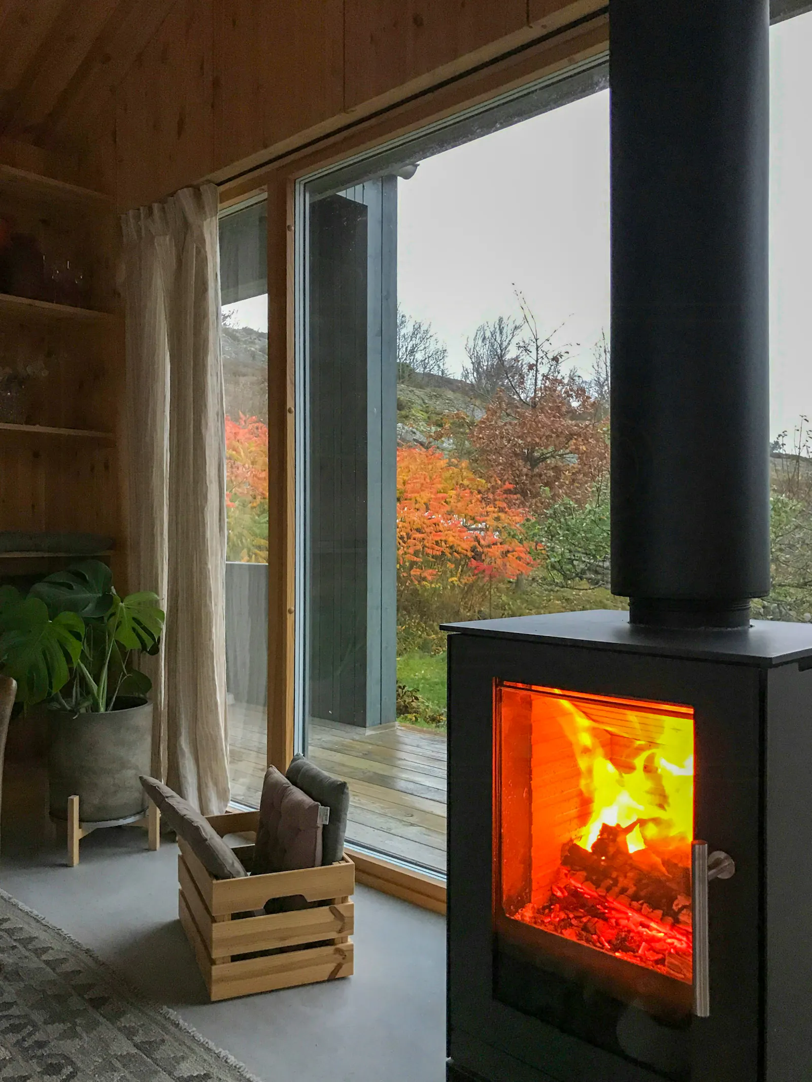 Arkitektritat hus vid Malö strömmar – bild 6 av 16