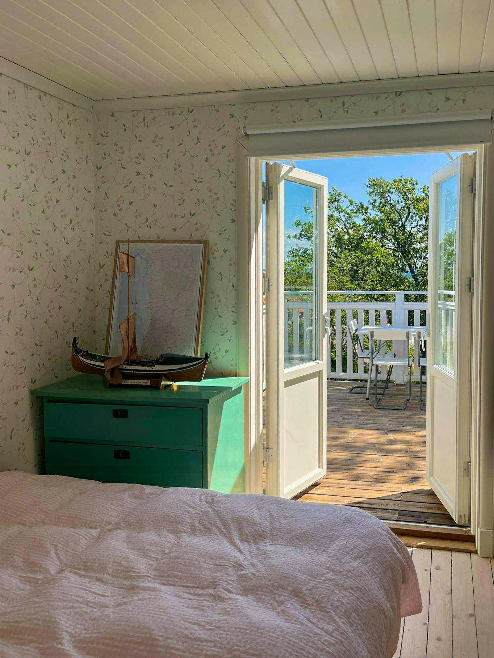 Klassiskt hus i Bohuslän-stil vid Ekenäs hamn på Koster – bild 24 av 24