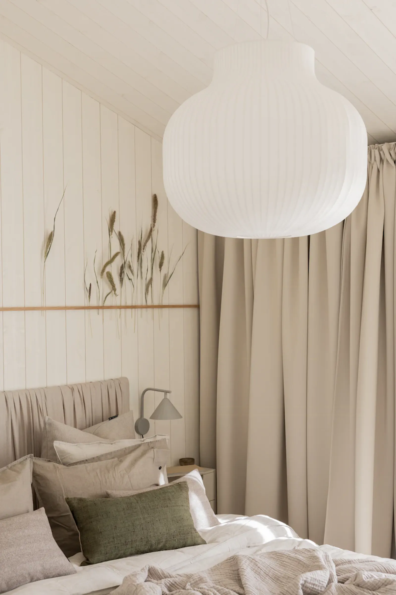 Drömgård i Stora Rör med lantlig idyll nära bad – bild 12 av 18