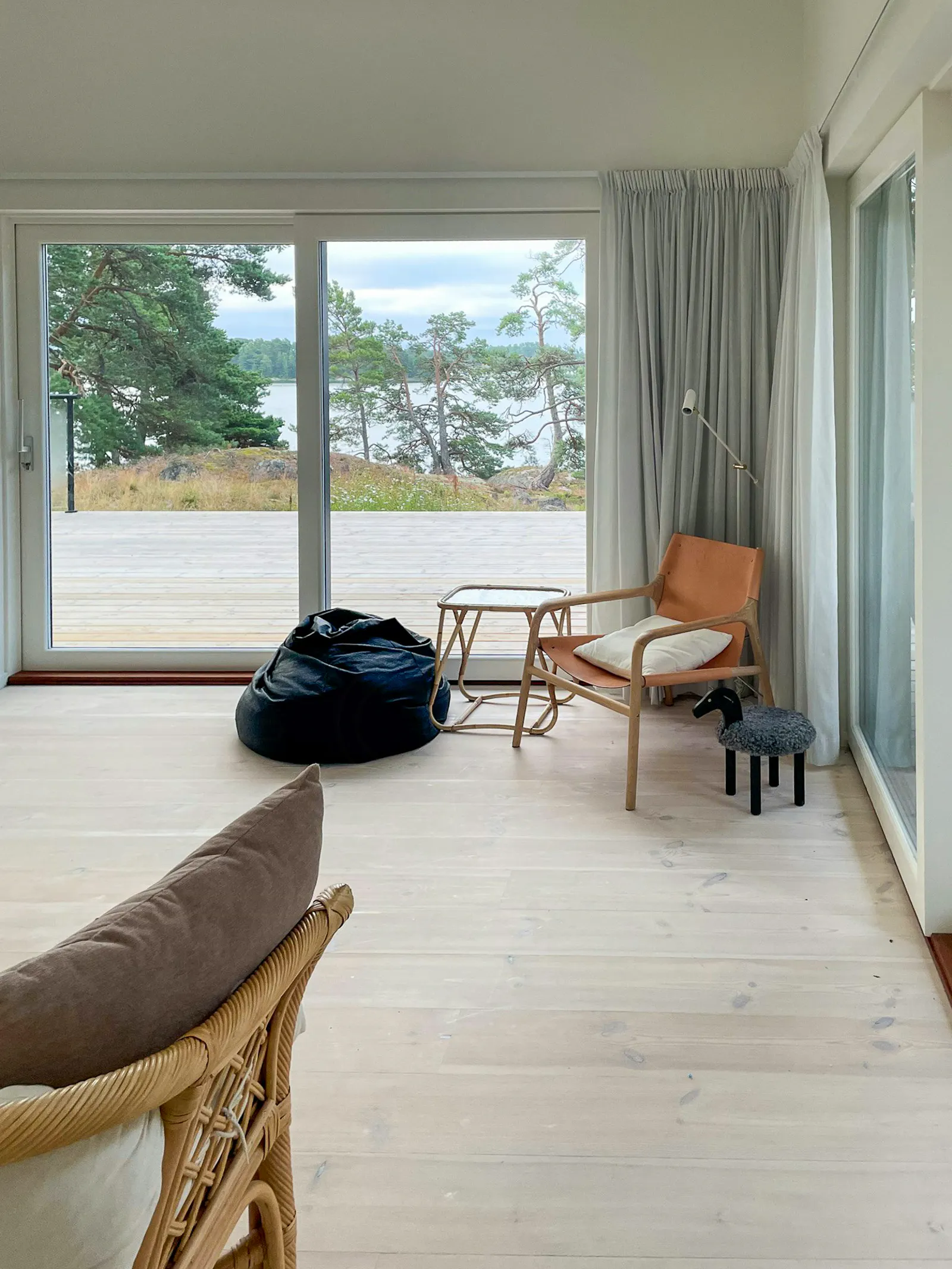 Hus med utsikt mot fjärden på Dalarö – bild 8 av 22