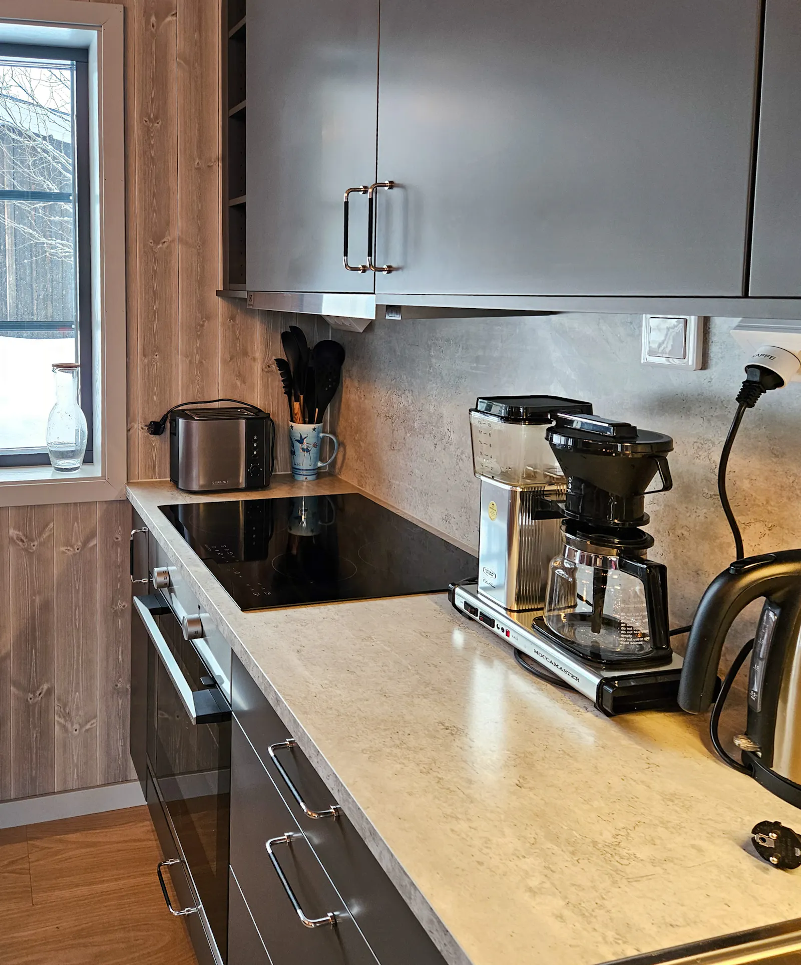 Modern fjällstuga med bastu nära Klövsjö – bild 6 av 24