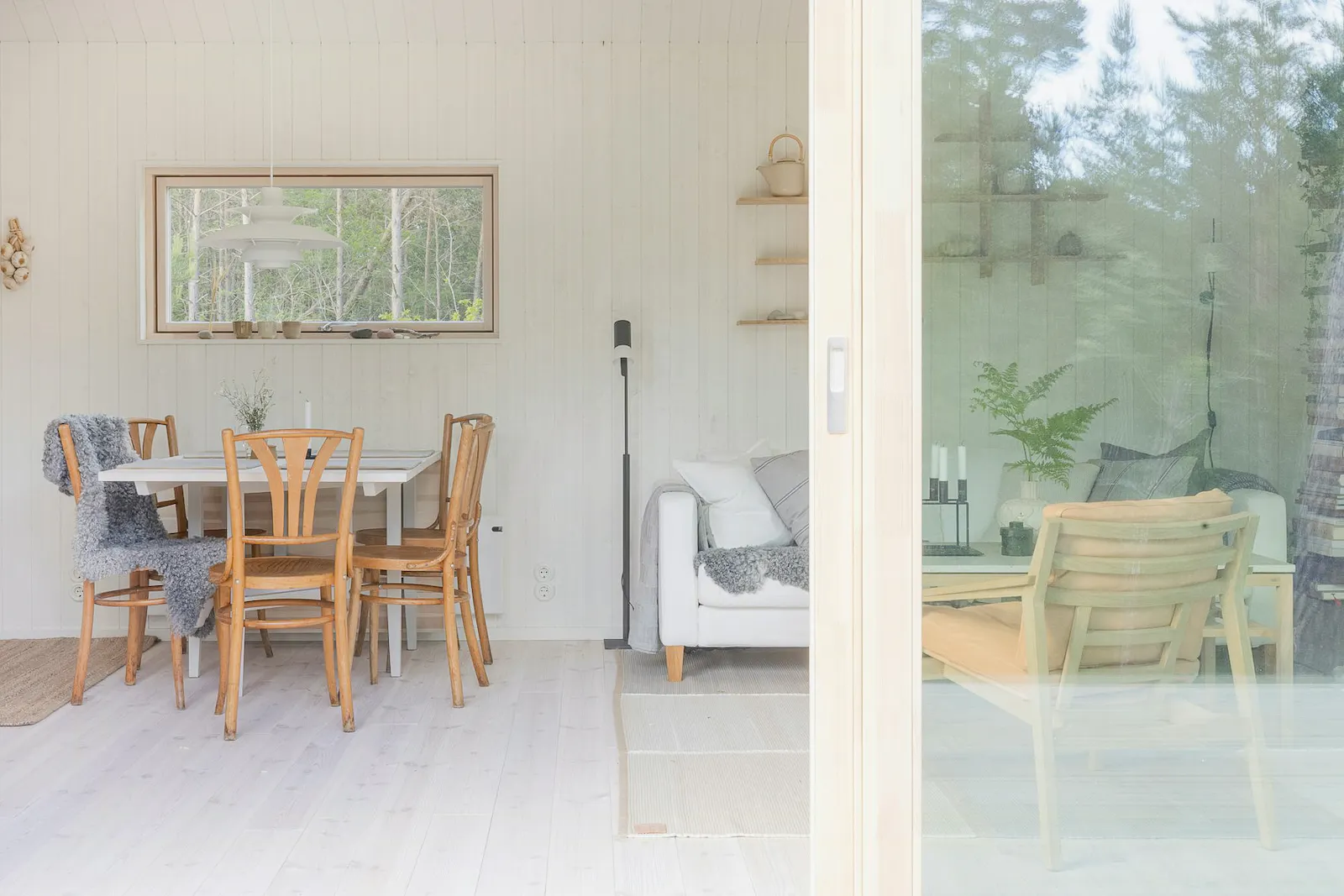 Modernt semesterhus nära havet i Ardre – bild 11 av 24