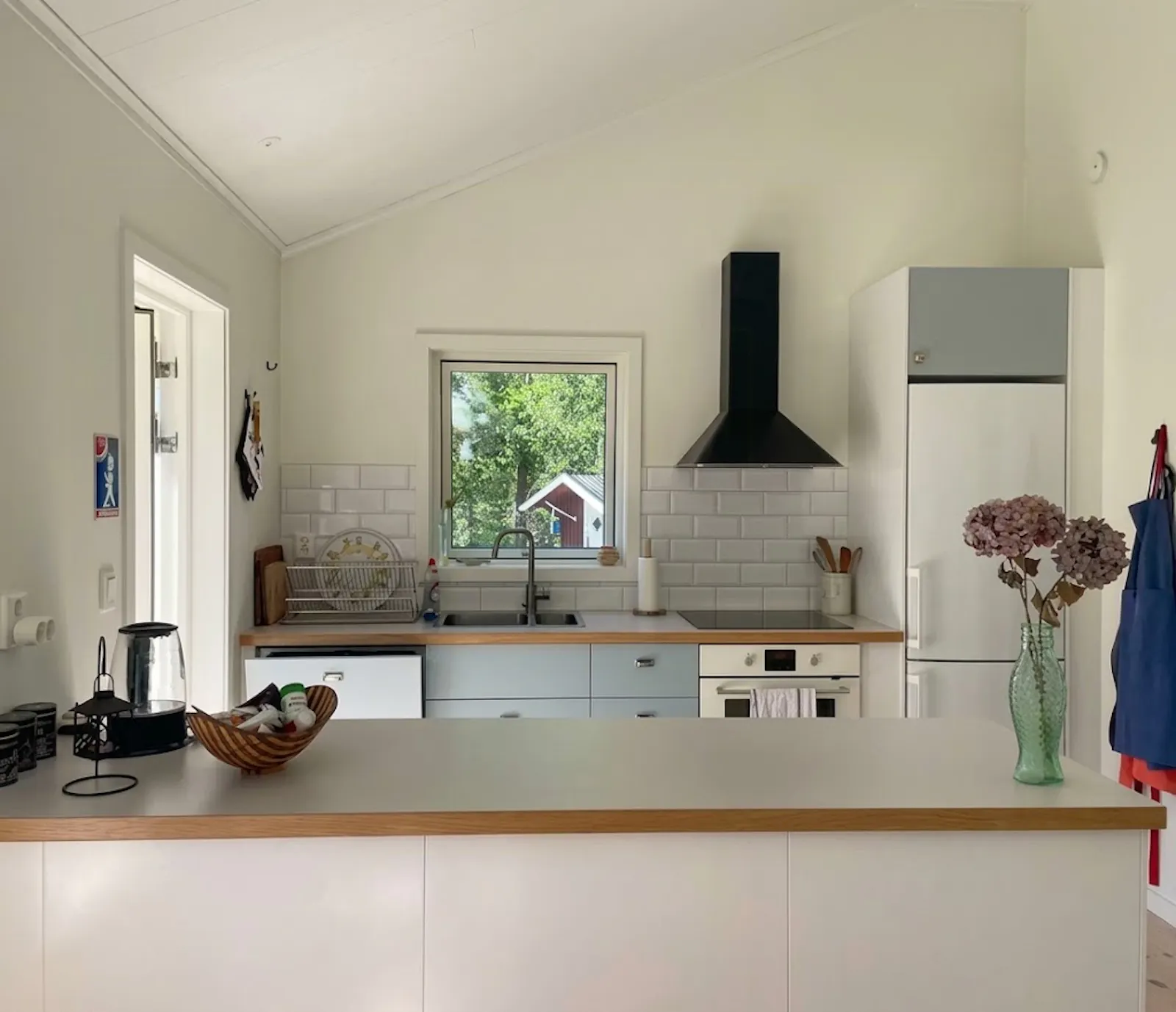 Skogshem med bastu vid Dalälven i Hedesunda – bild 5 av 24