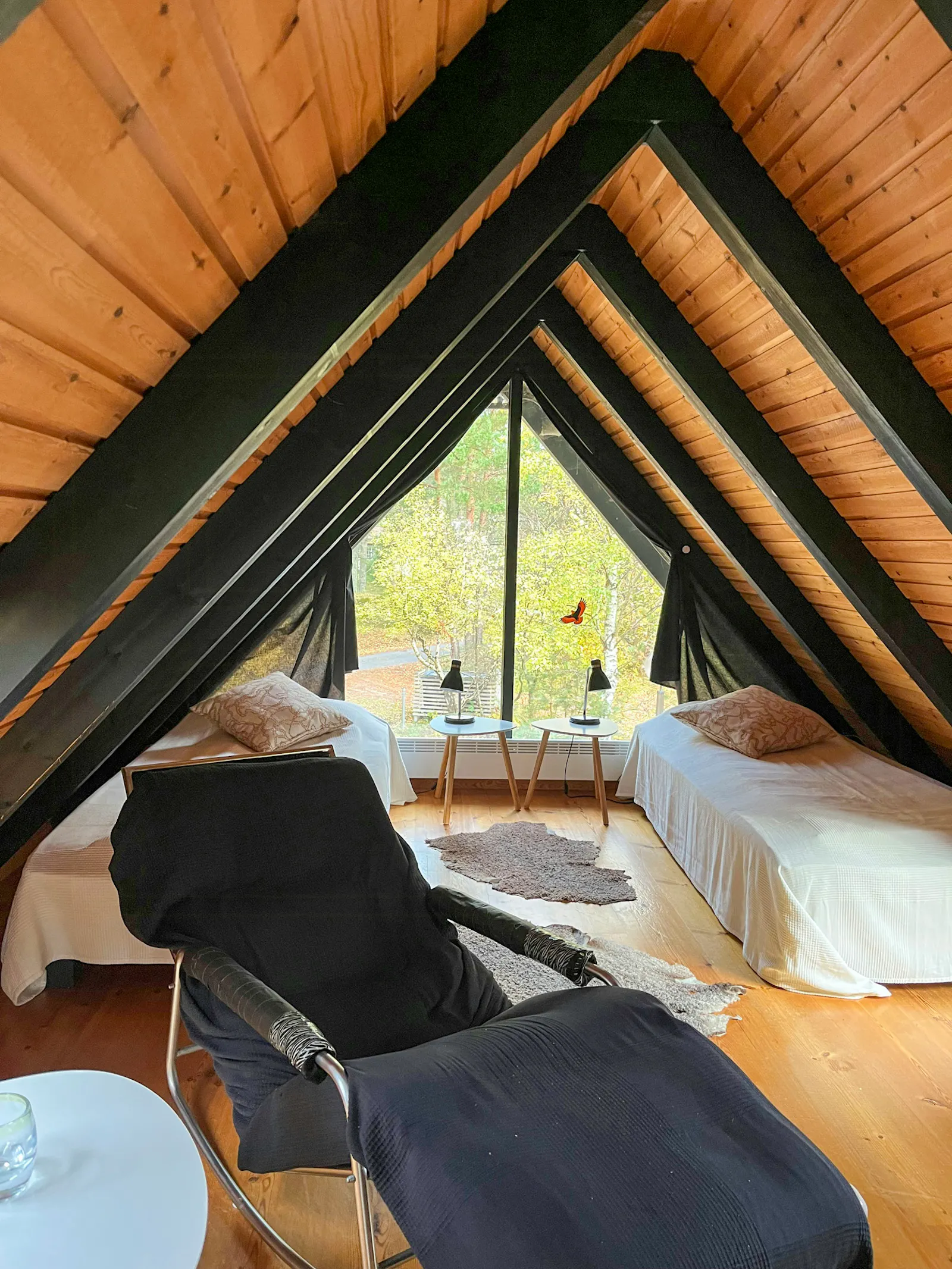 Danskdesignad stuga 50 meter från stranden – bild 14 av 23