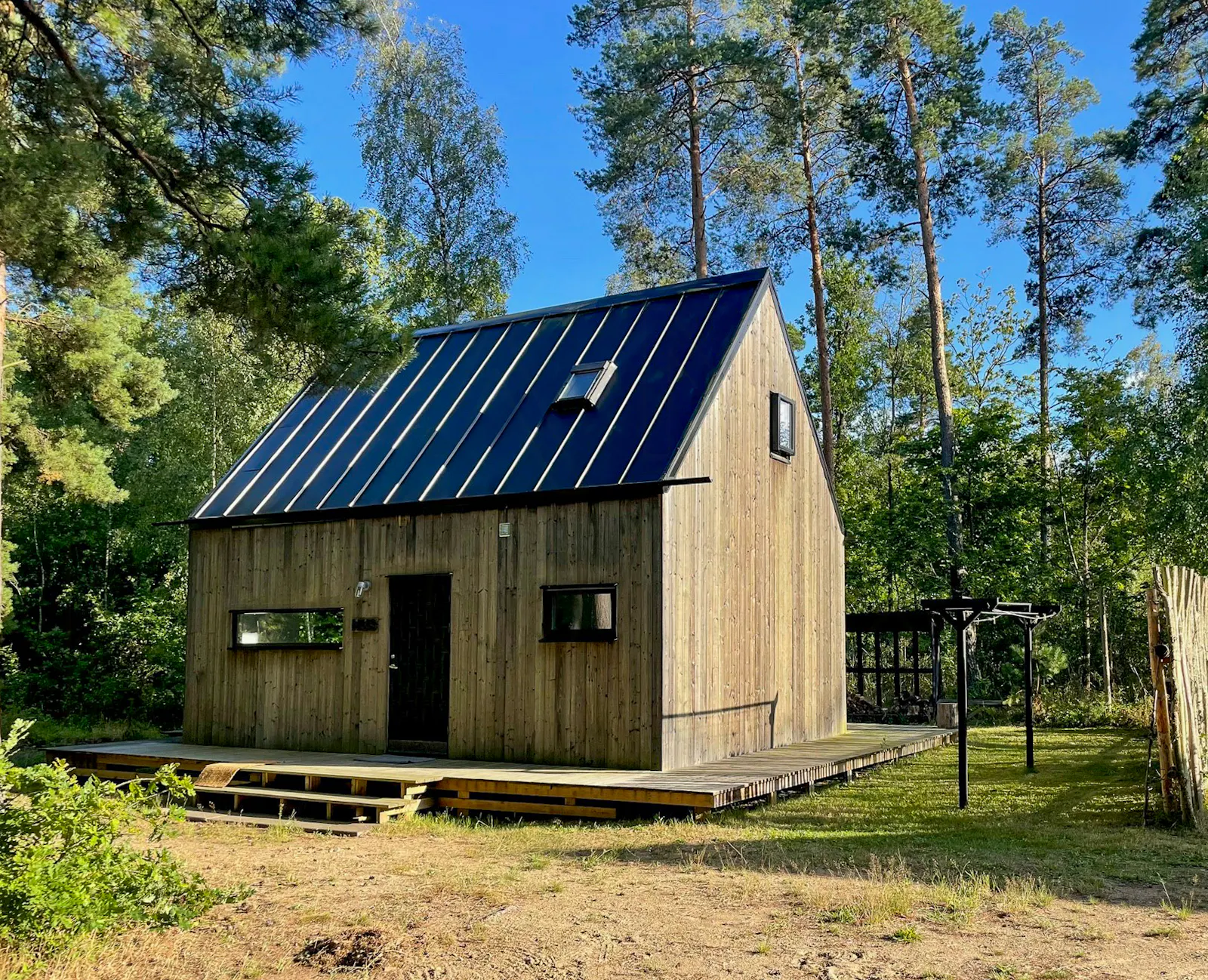 Nybyggt trähus på Öland med panoramafönster – bild 16 av 23