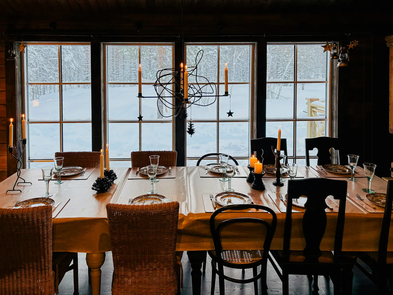 Rymlig fjällstuga bland fjällbjörkar i Vemdalen – bild 8 av 24