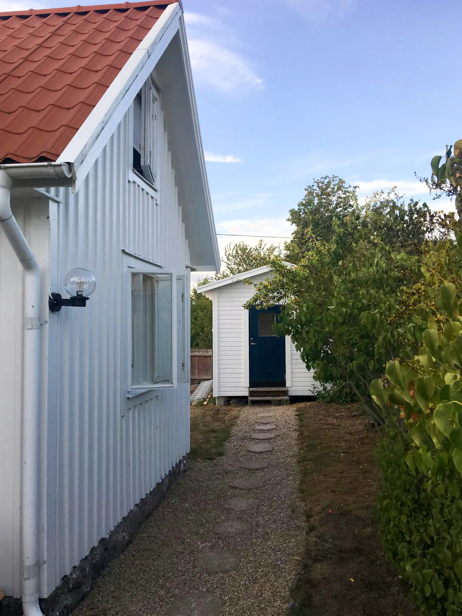 Skärgårdsstuga med gästhus på Sturkö – bild 14 av 19