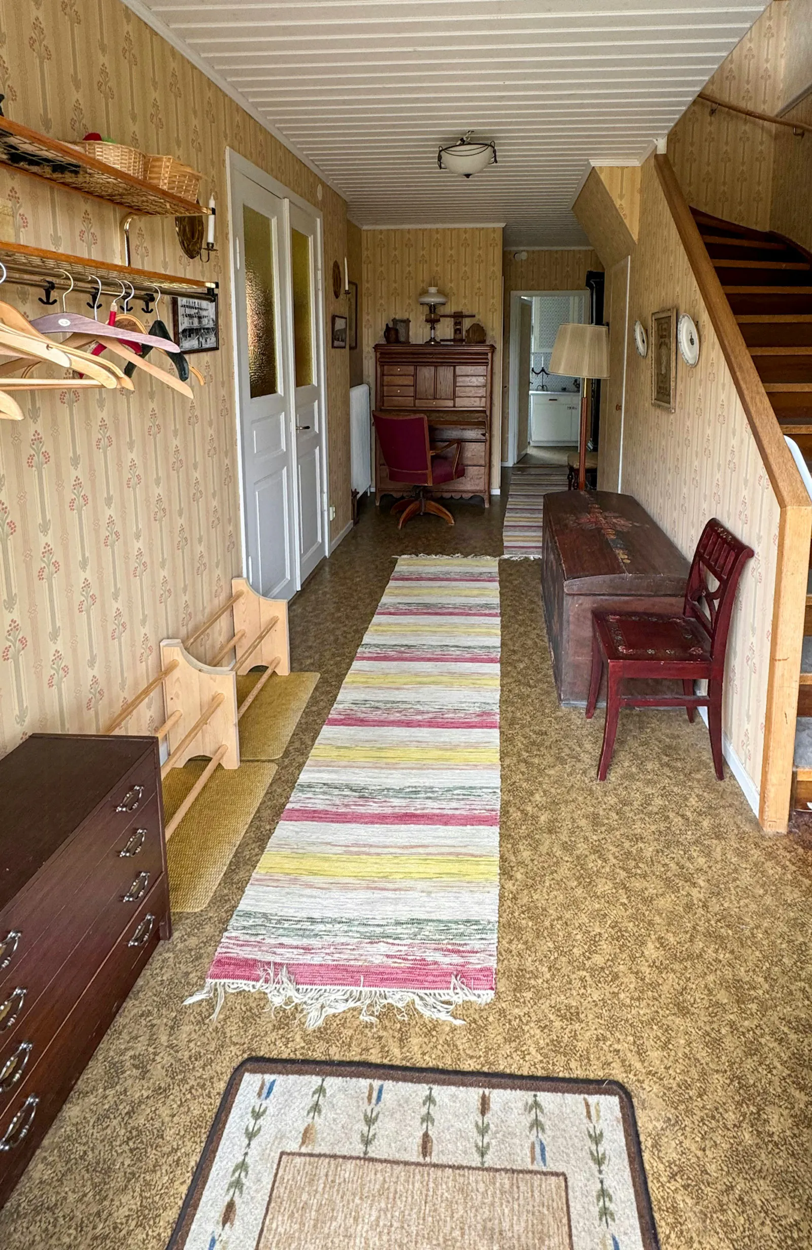 Historisk prästgård vid sjön i Dalskog – bild 18 av 24
