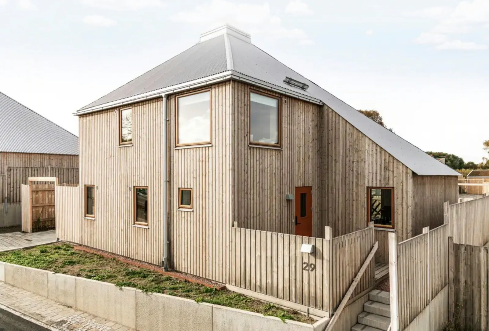 Modernt hus i Kivik med havsutsikt – bild 2 av 24