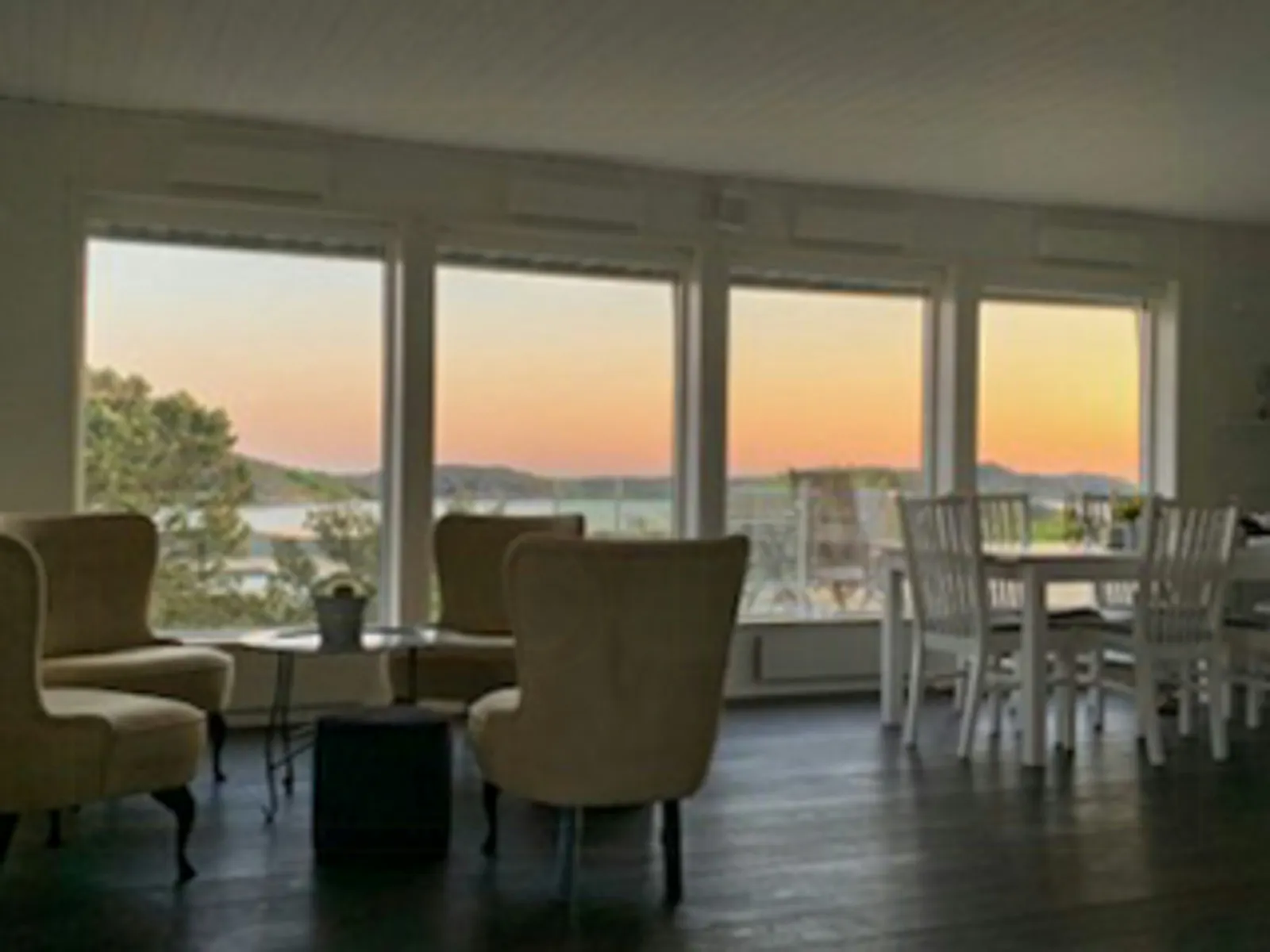 Villa med underbar havsutsikt i Fjällbacka – bild 8 av 18