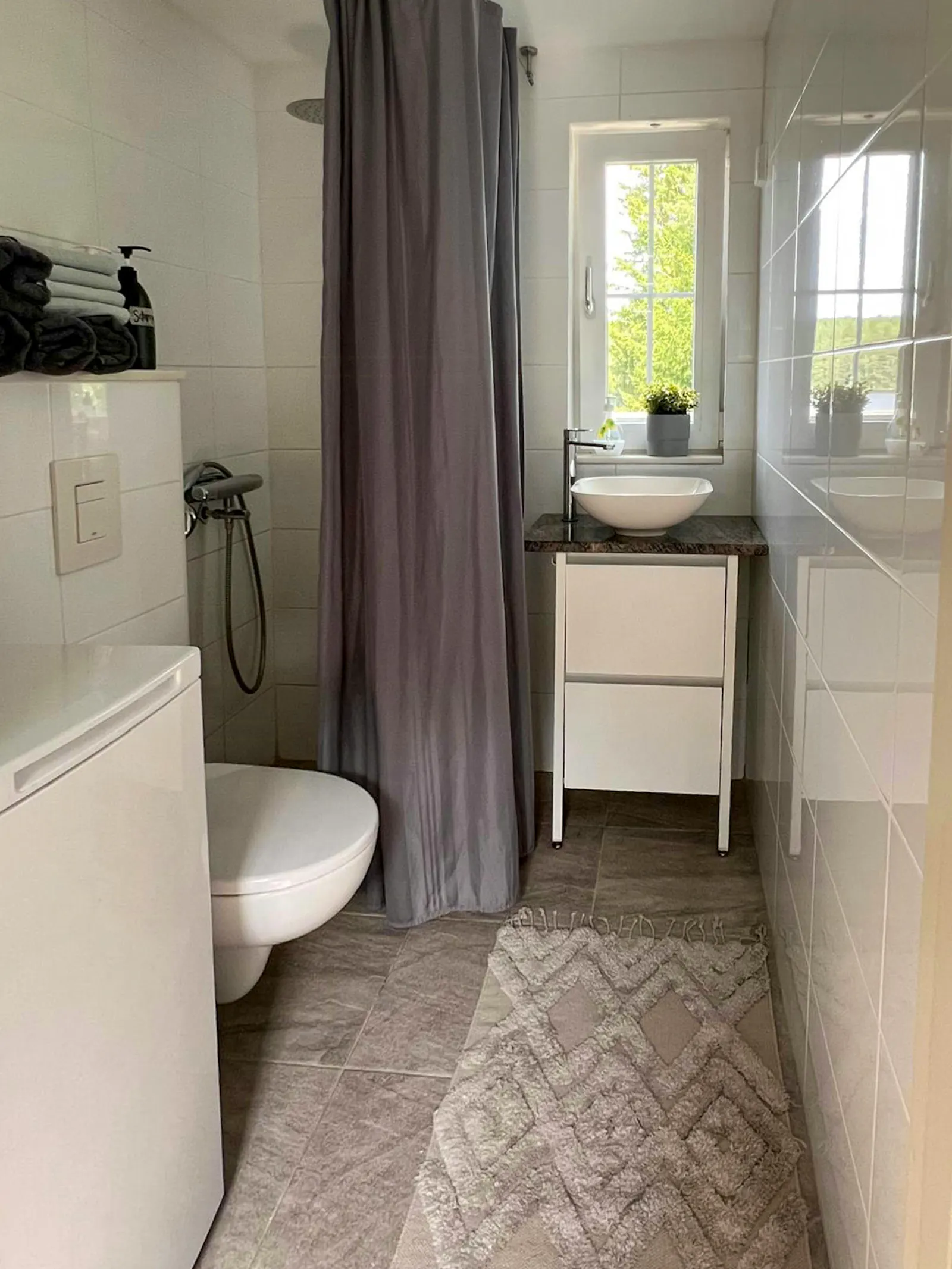 Minihus med sandstrand och bastu – bild 13 av 22