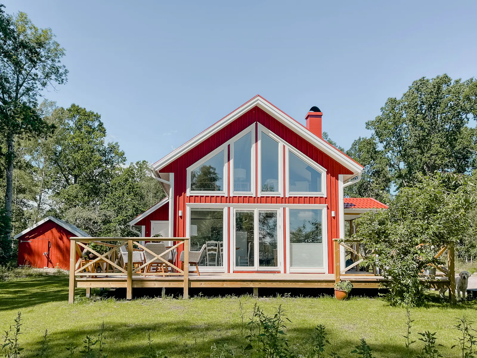 Modernt lofthus i skogen nära Gullabo – bild 2 av 24