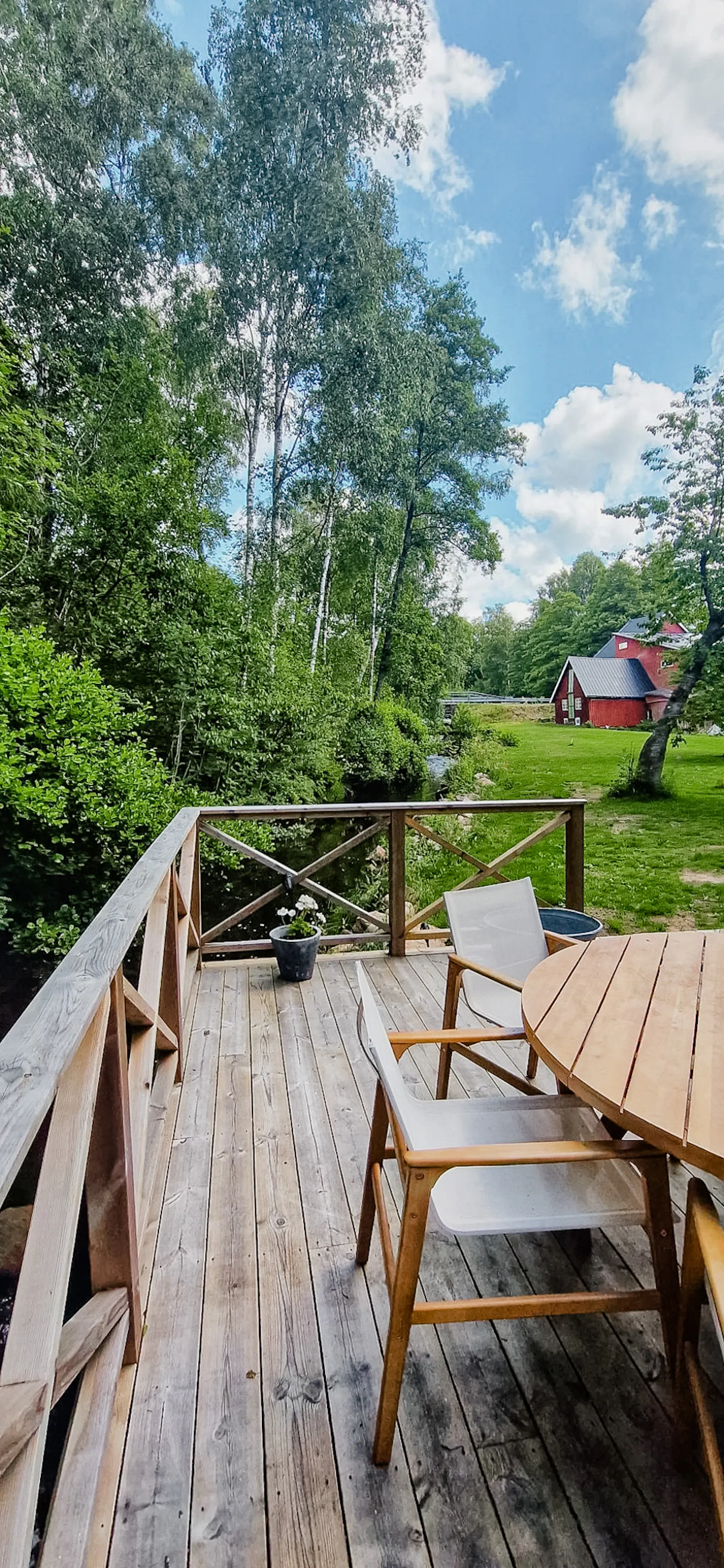Stuga vid en bäck i södra Halland – bild 21 av 24