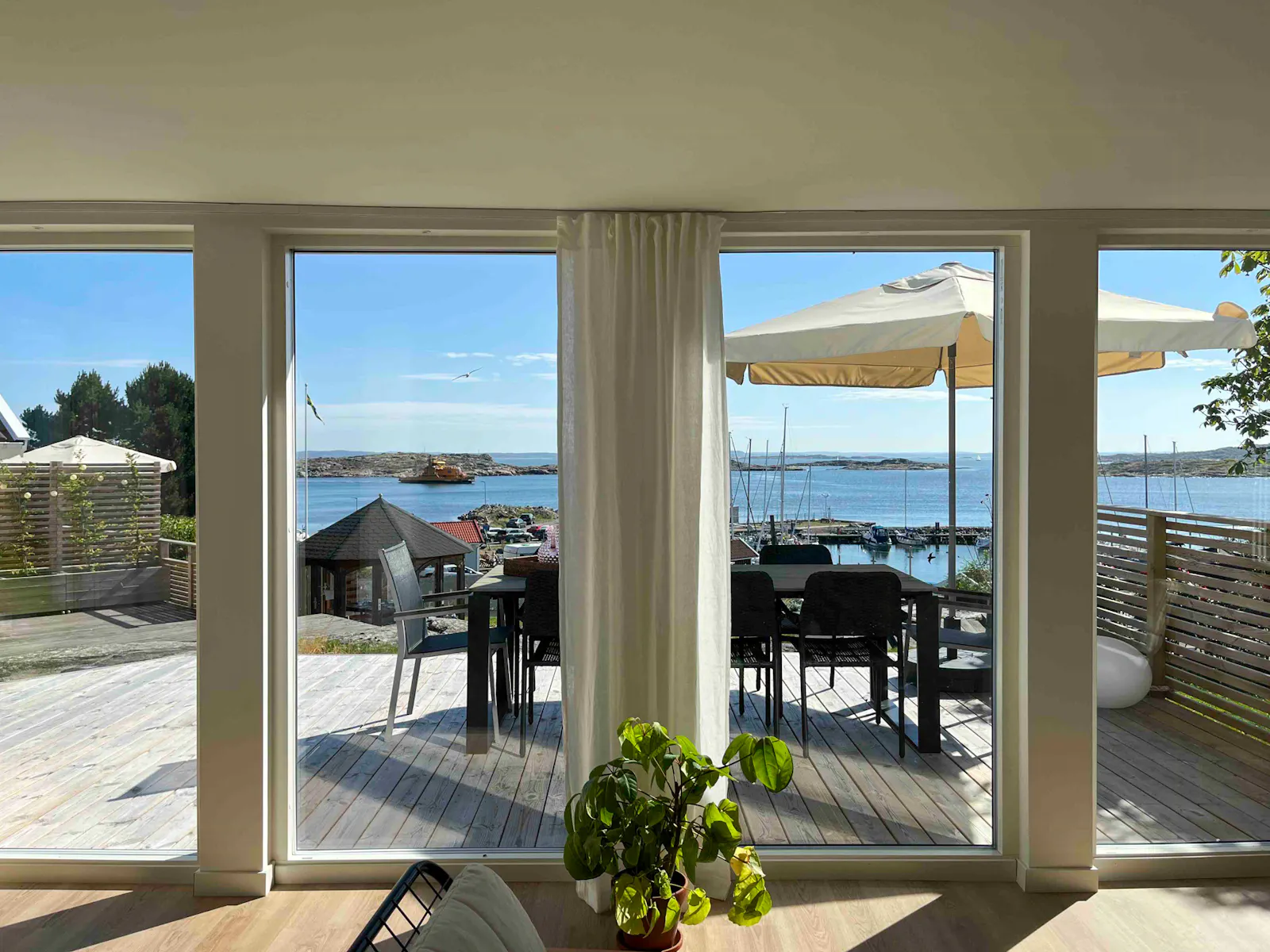 Havsutsikt från lugna Hyppeln i skärgården – bild 9 av 24