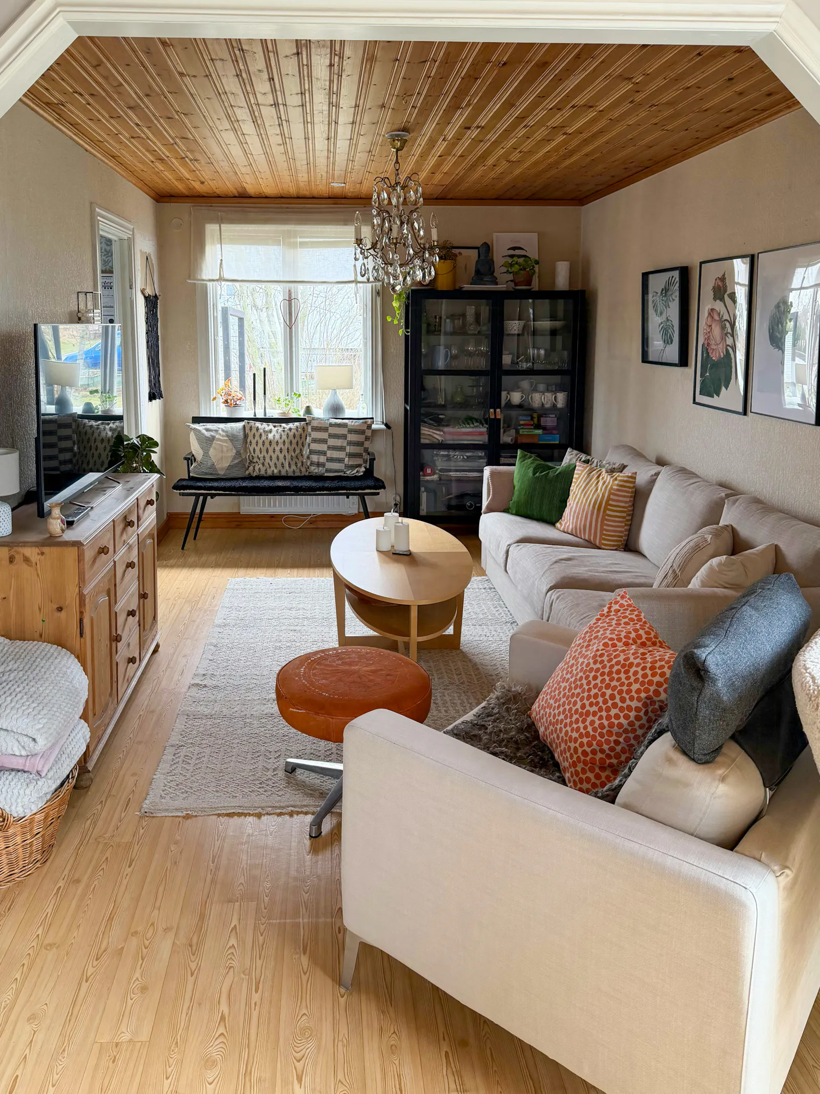 En lugn oas med härlig villaträdgård – bild 9 av 24