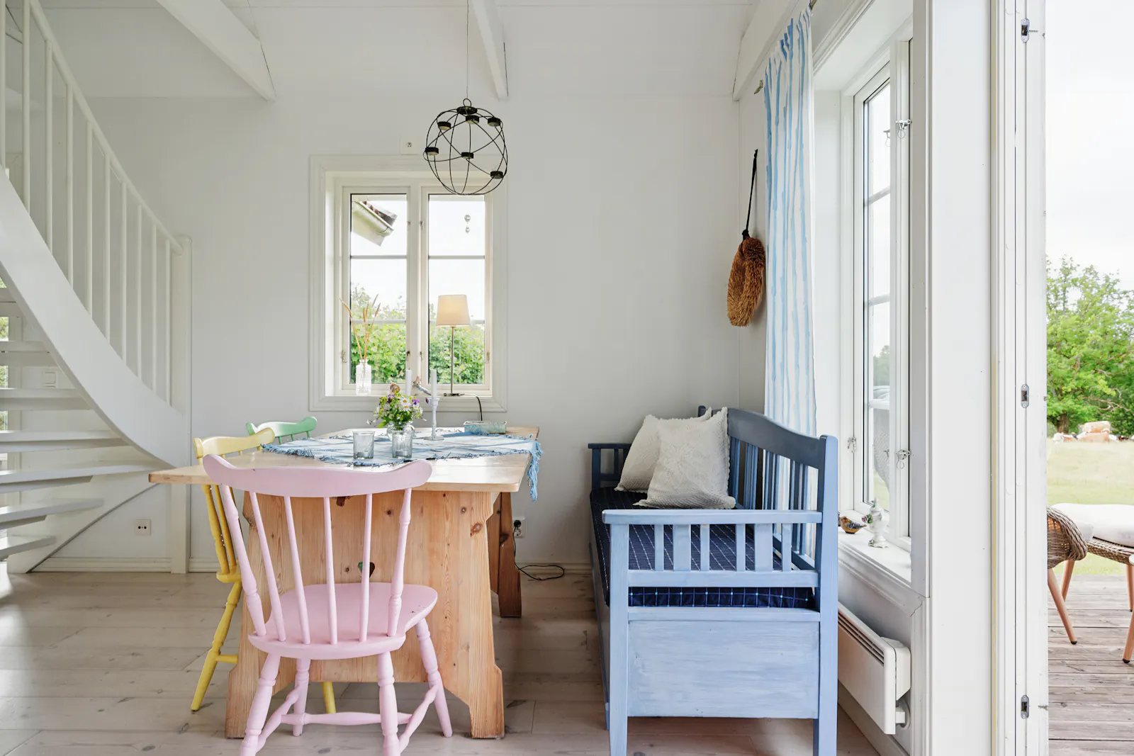 Sjönära sommarstuga med natur i Halland – bild 9 av 24