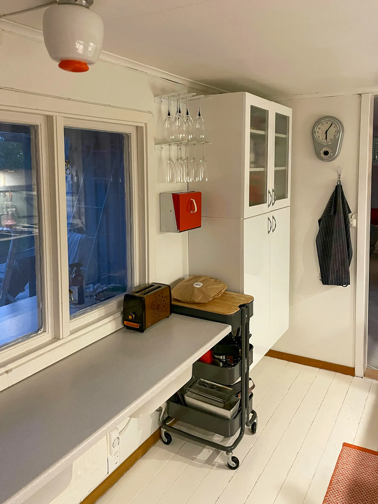 Stuga med spabad vid Dalskärs hamn – bild 8 av 20