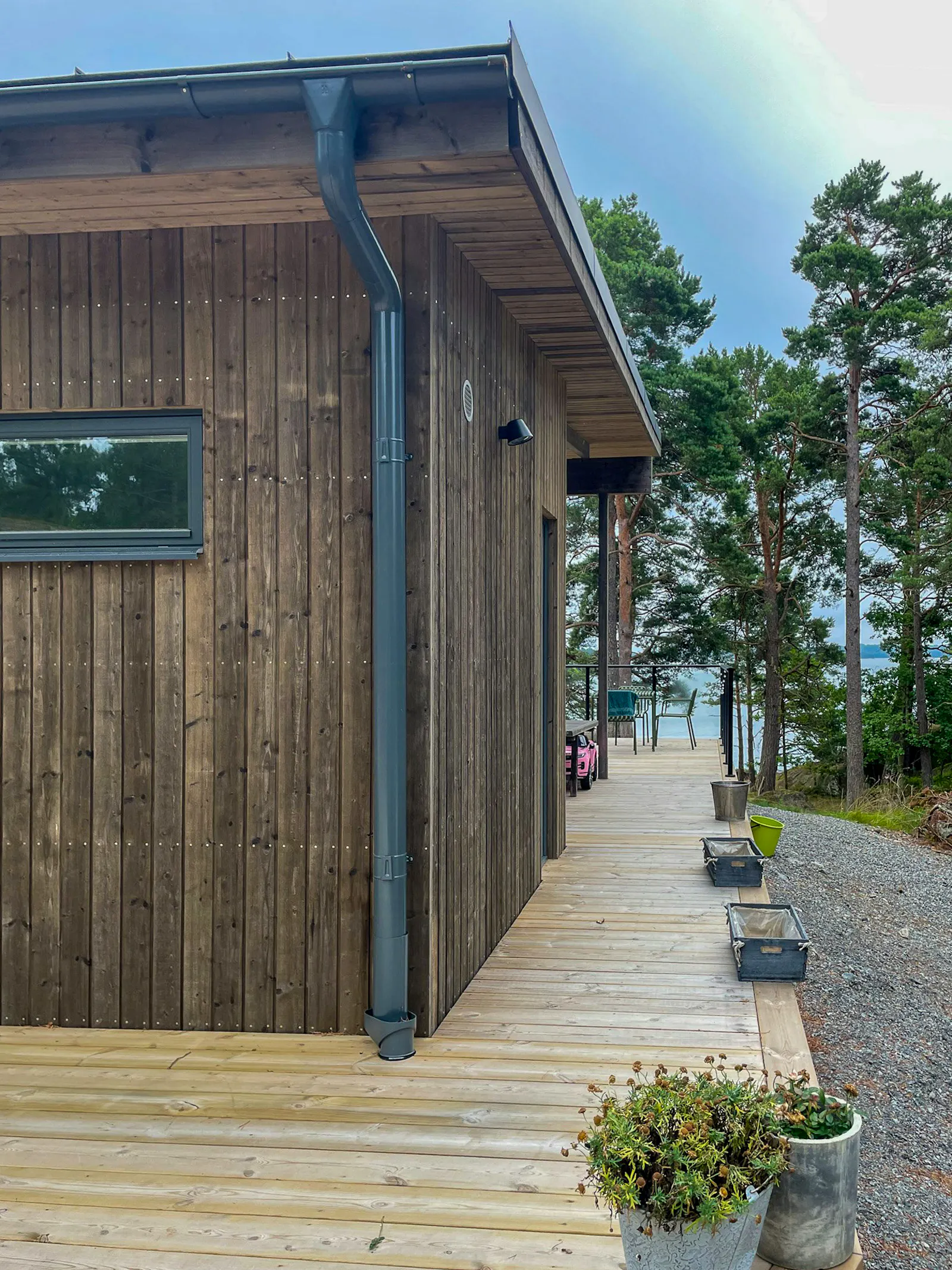 Hus med utsikt mot fjärden på Dalarö – bild 18 av 22