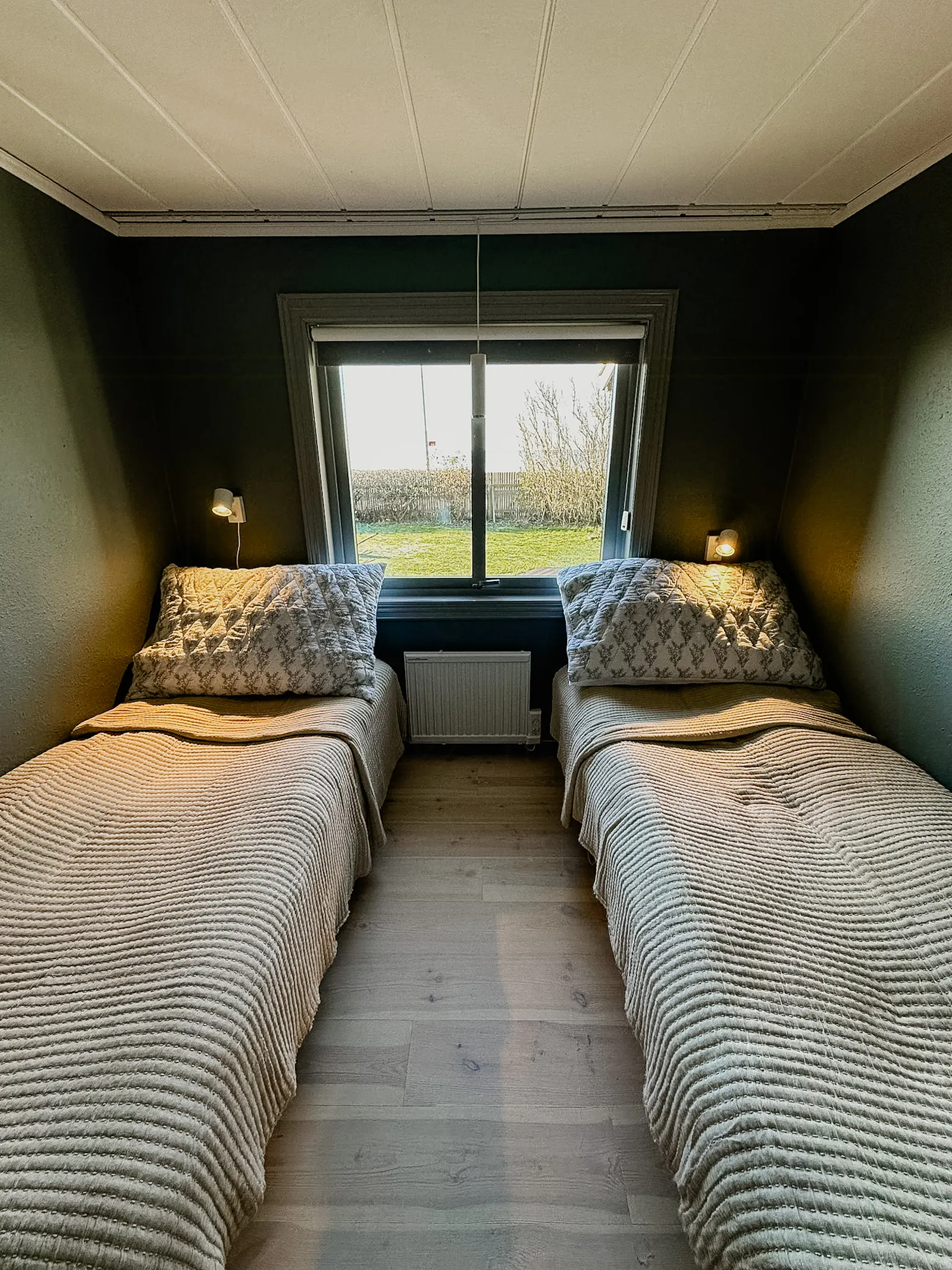 Strandhus med panoramautsikt i Påarp – bild 17 av 24