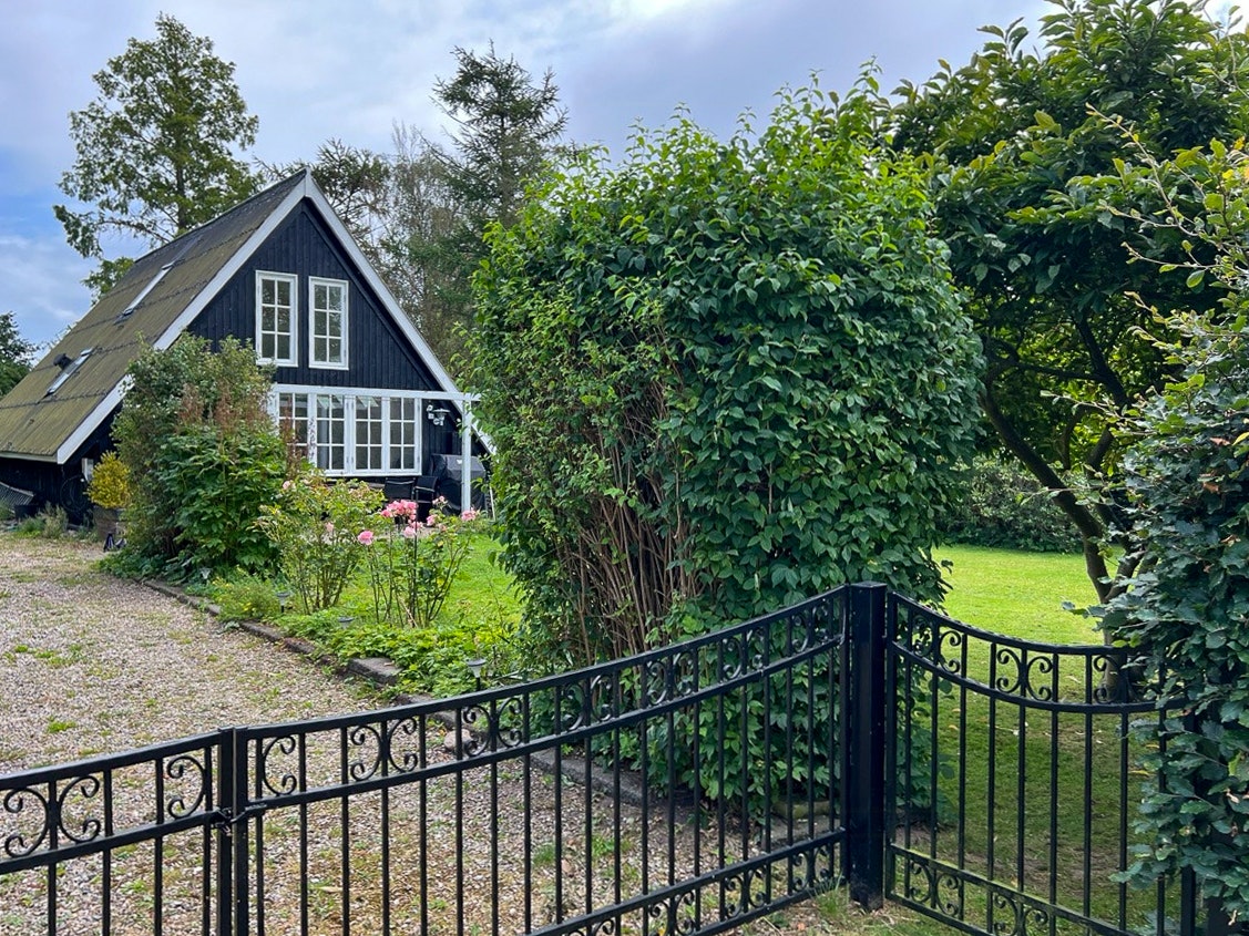 Sommerhuse i Nordsjælland – nedsatte priser, samme kuraterede oplevelse cover image