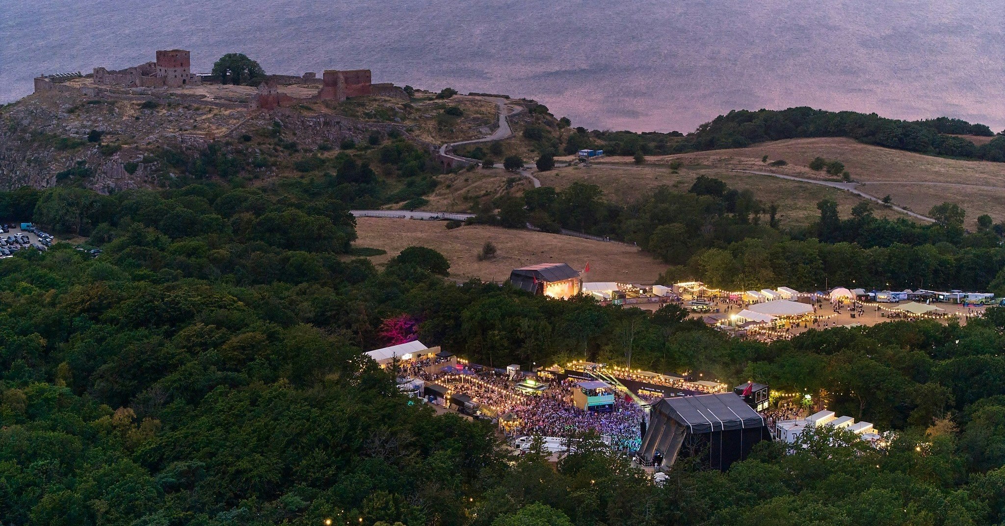 Wonderfestiwall - image for Bornhold Guide
