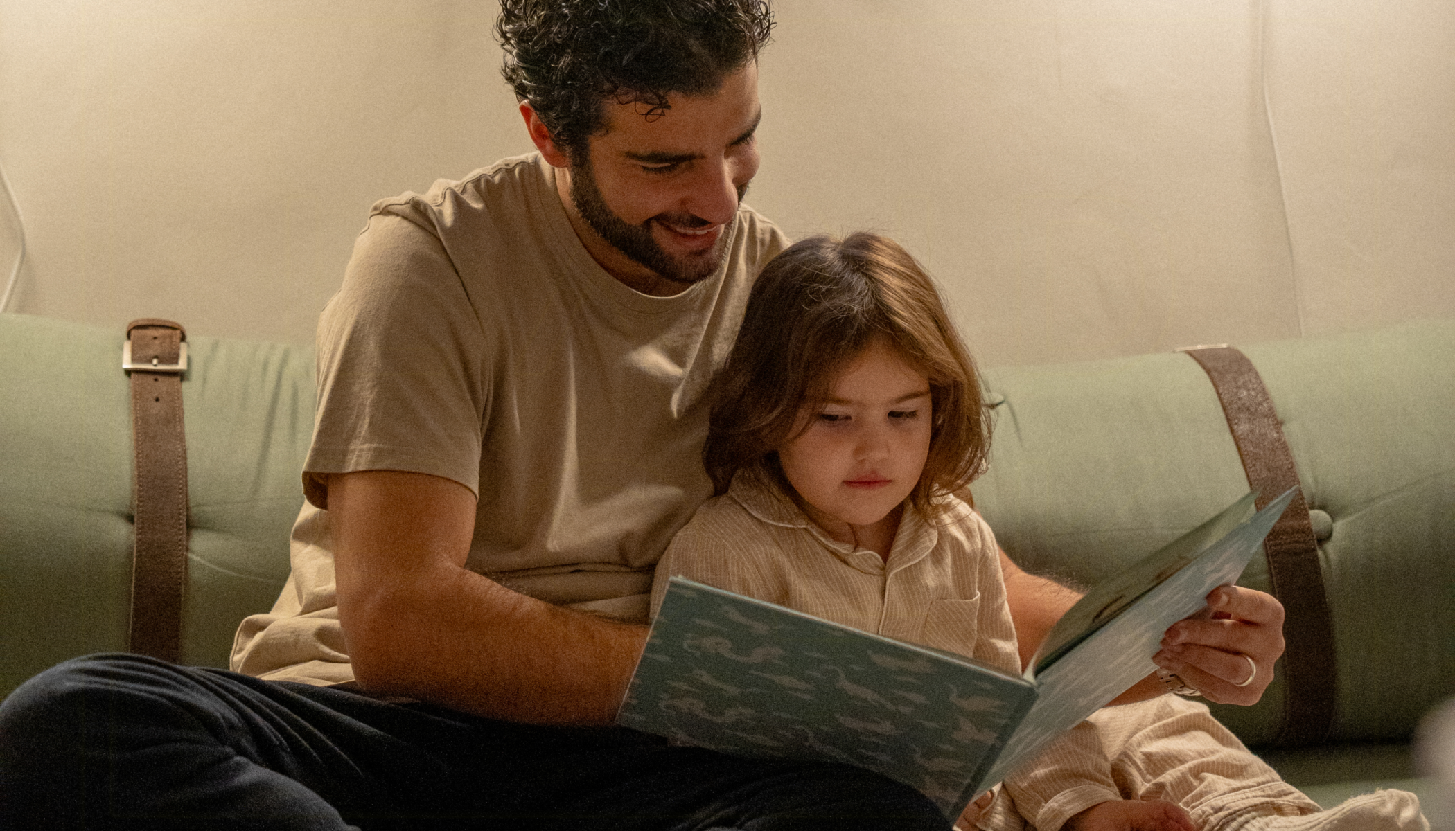 Schmökern im neuen Lieblingsbuch