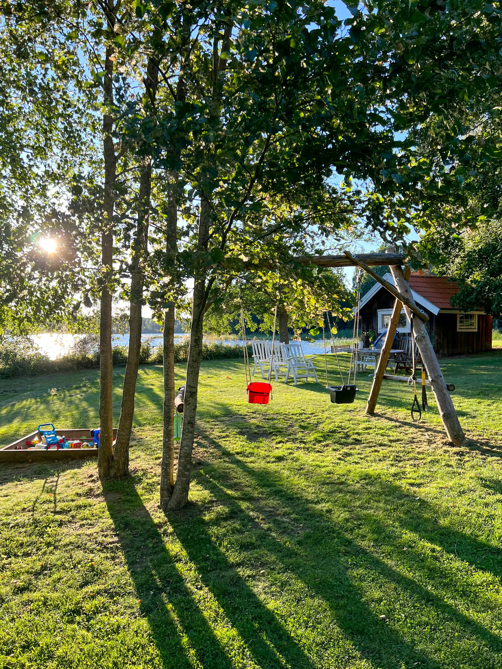 Sjöstuga med privat strand i Sörmland – bild 22 av 24