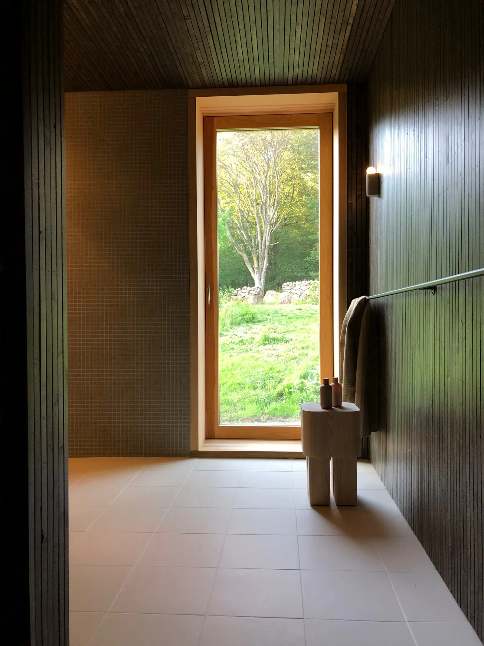Designergård med bastu vid bäck i Hallands bokskog – bild 21 av 24
