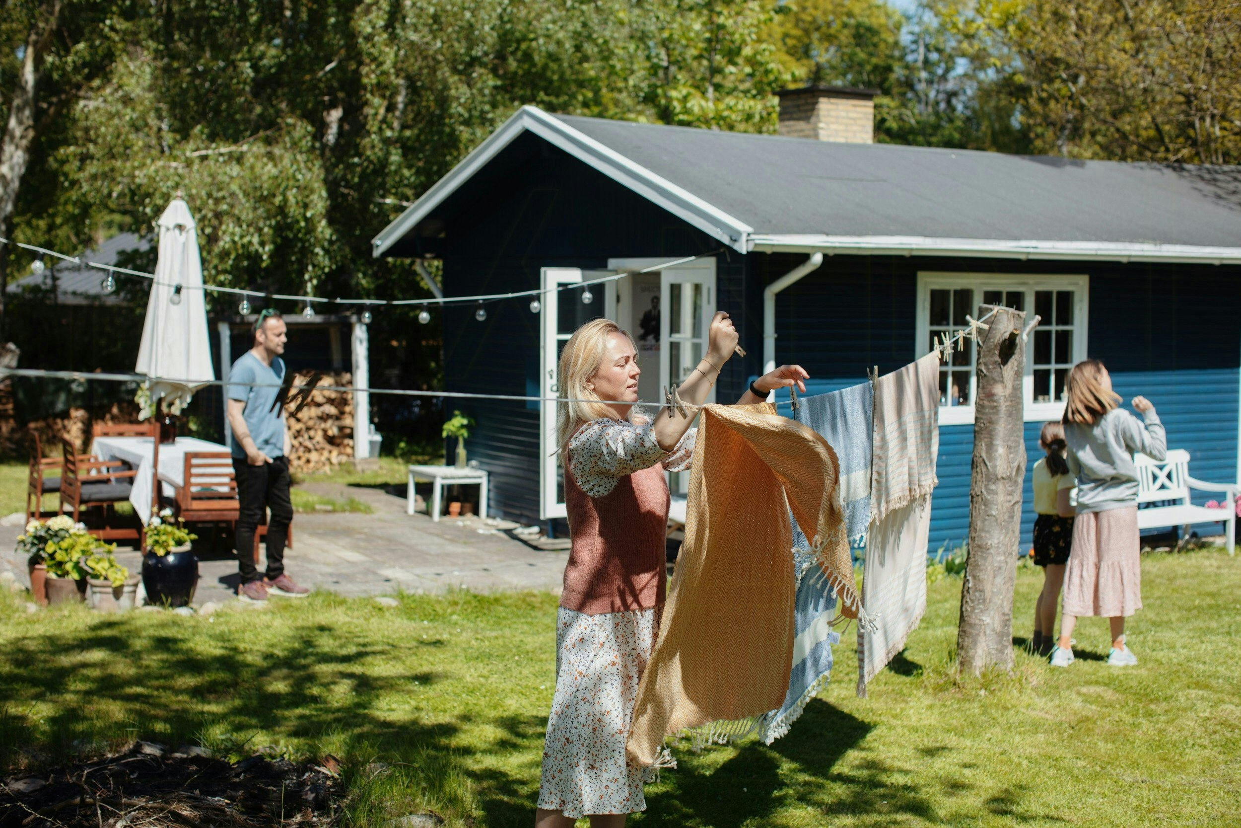 Vi lejede, før vi købte, for at mærke om sommerhuslivet var for os cover image