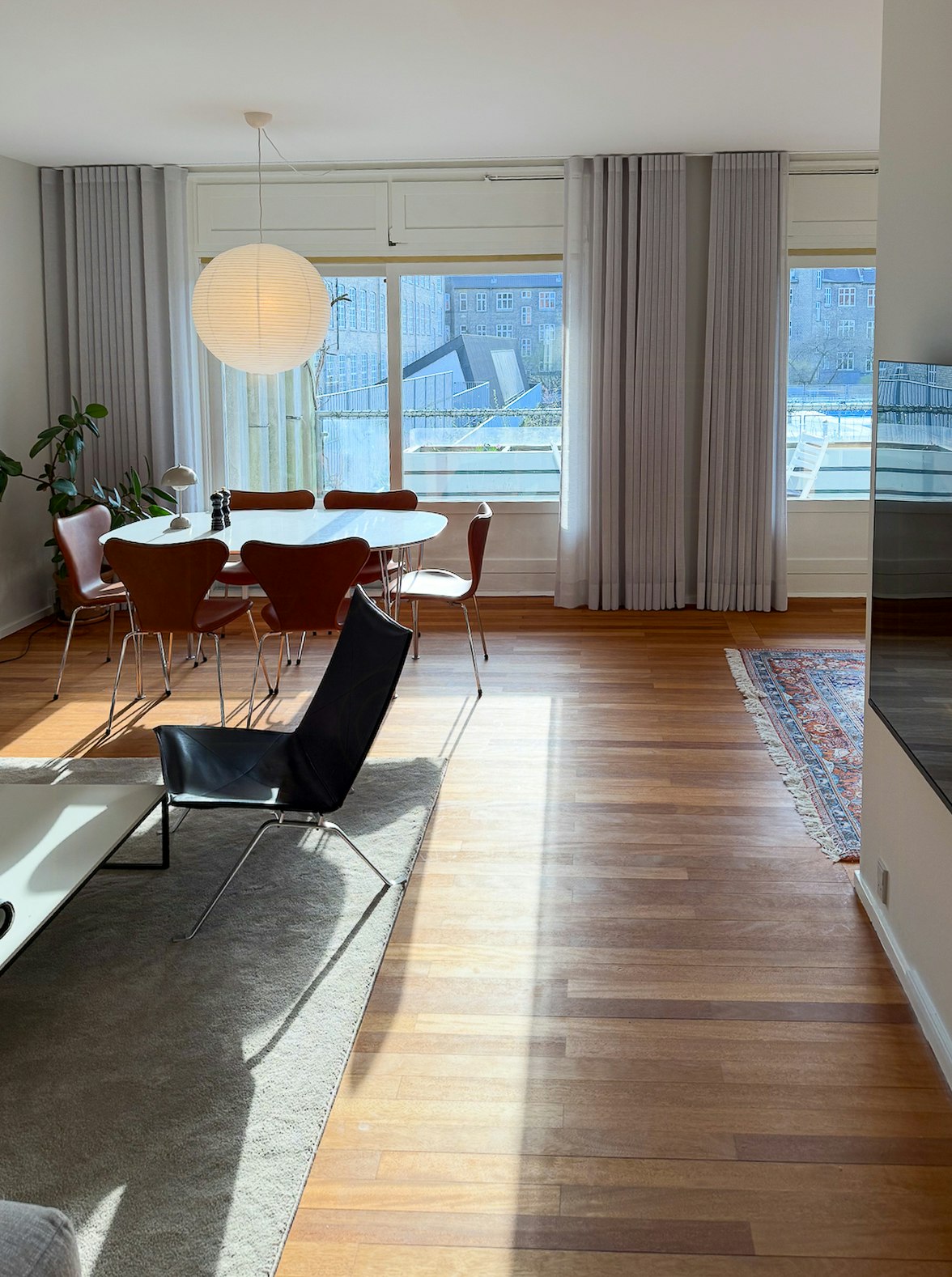 Sommerhuse med udendørs pool i København cover image