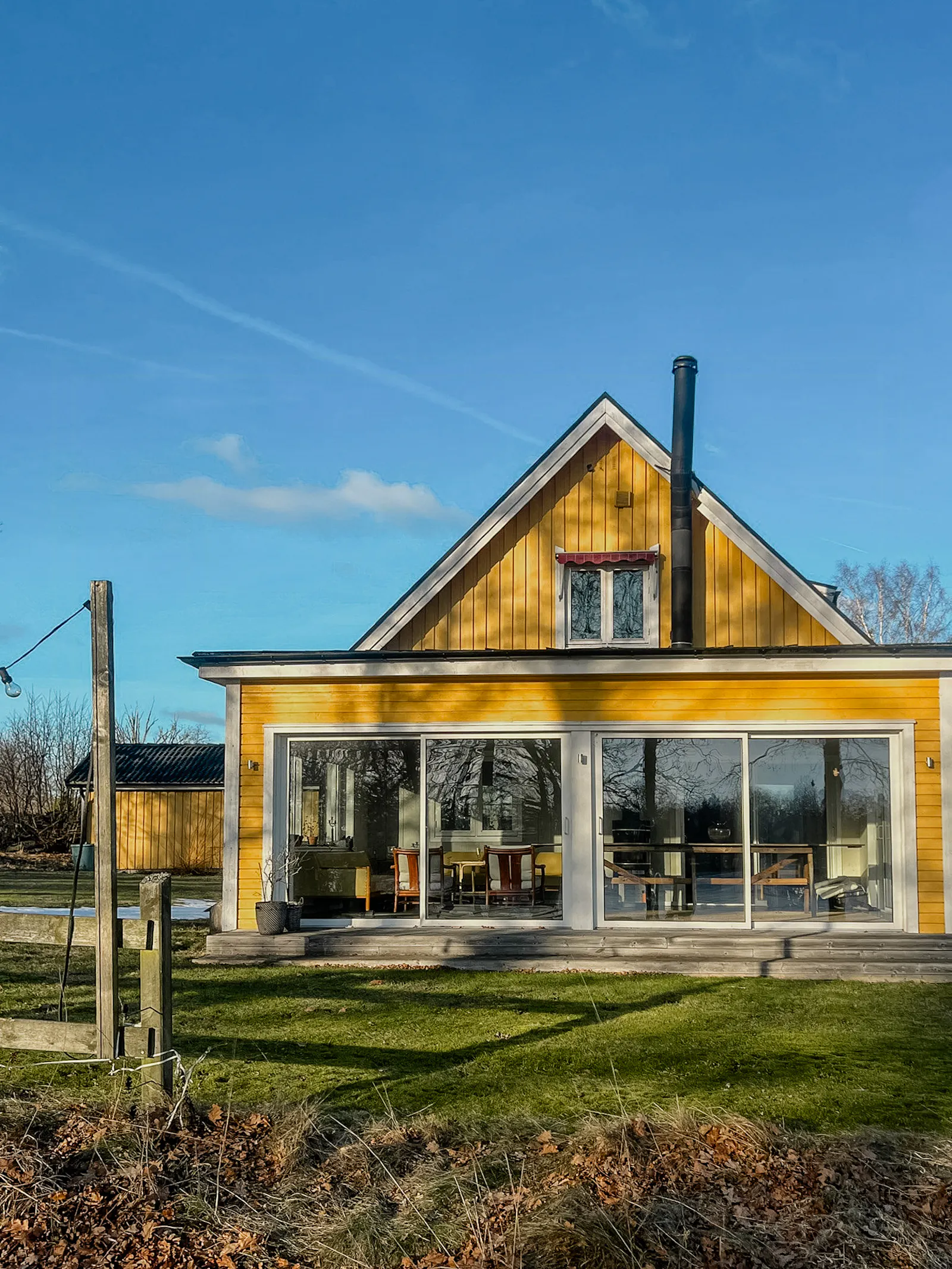 Hus vid Kalmarsund med utsikt mot Öland – bild 3 av 24