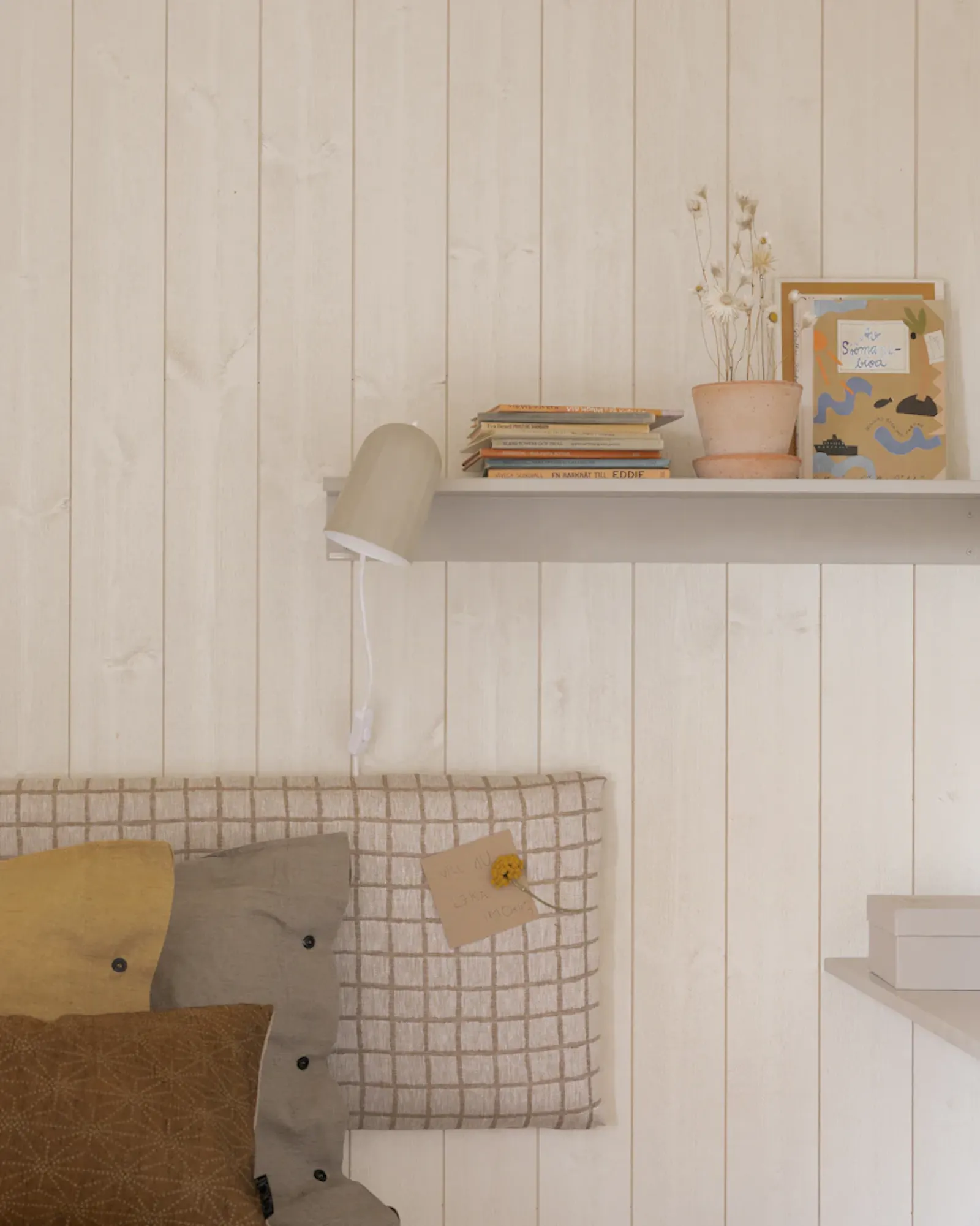 Drömgård i Stora Rör med lantlig idyll nära bad – bild 14 av 18